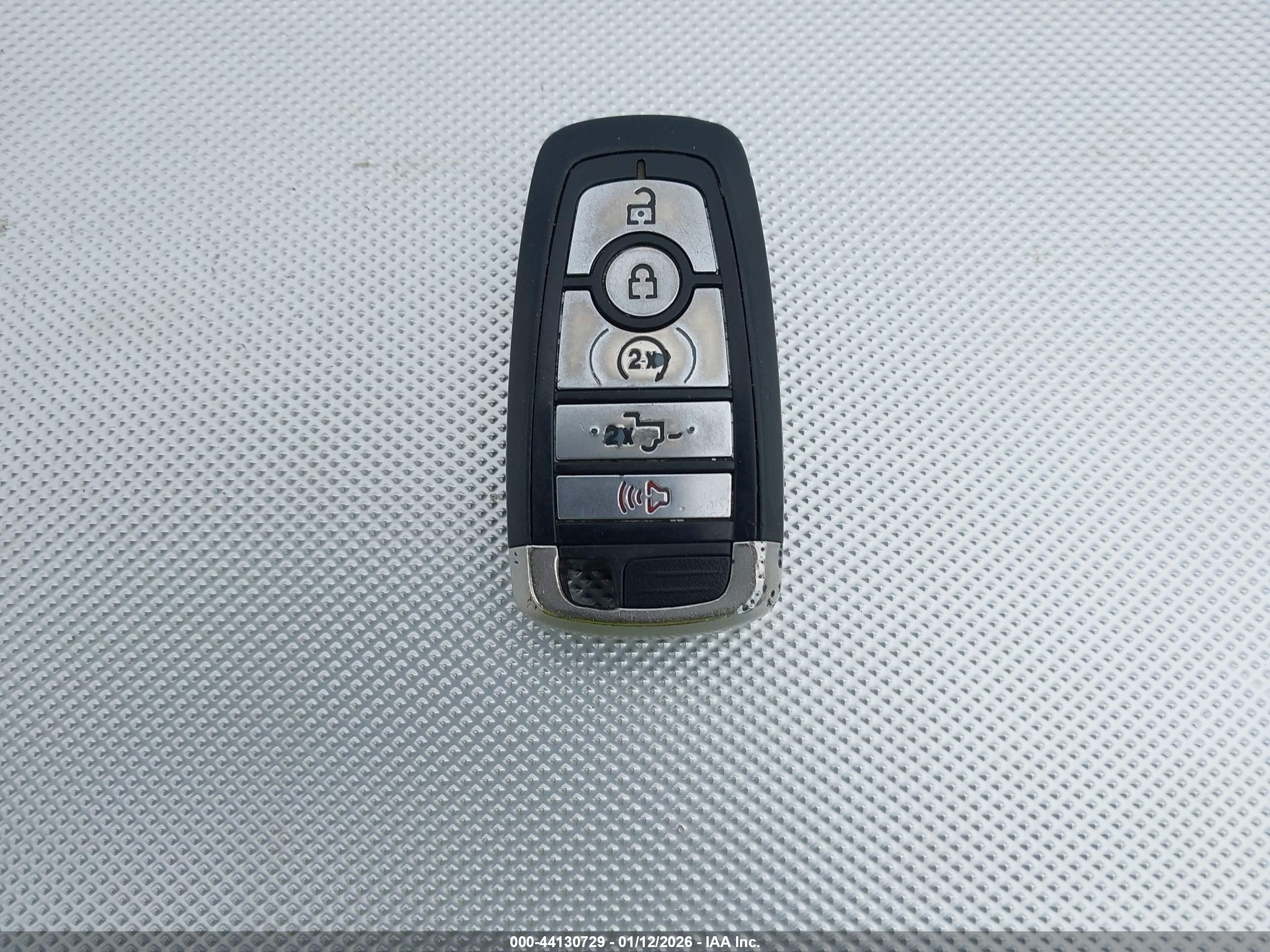 FORD FUSION image 11