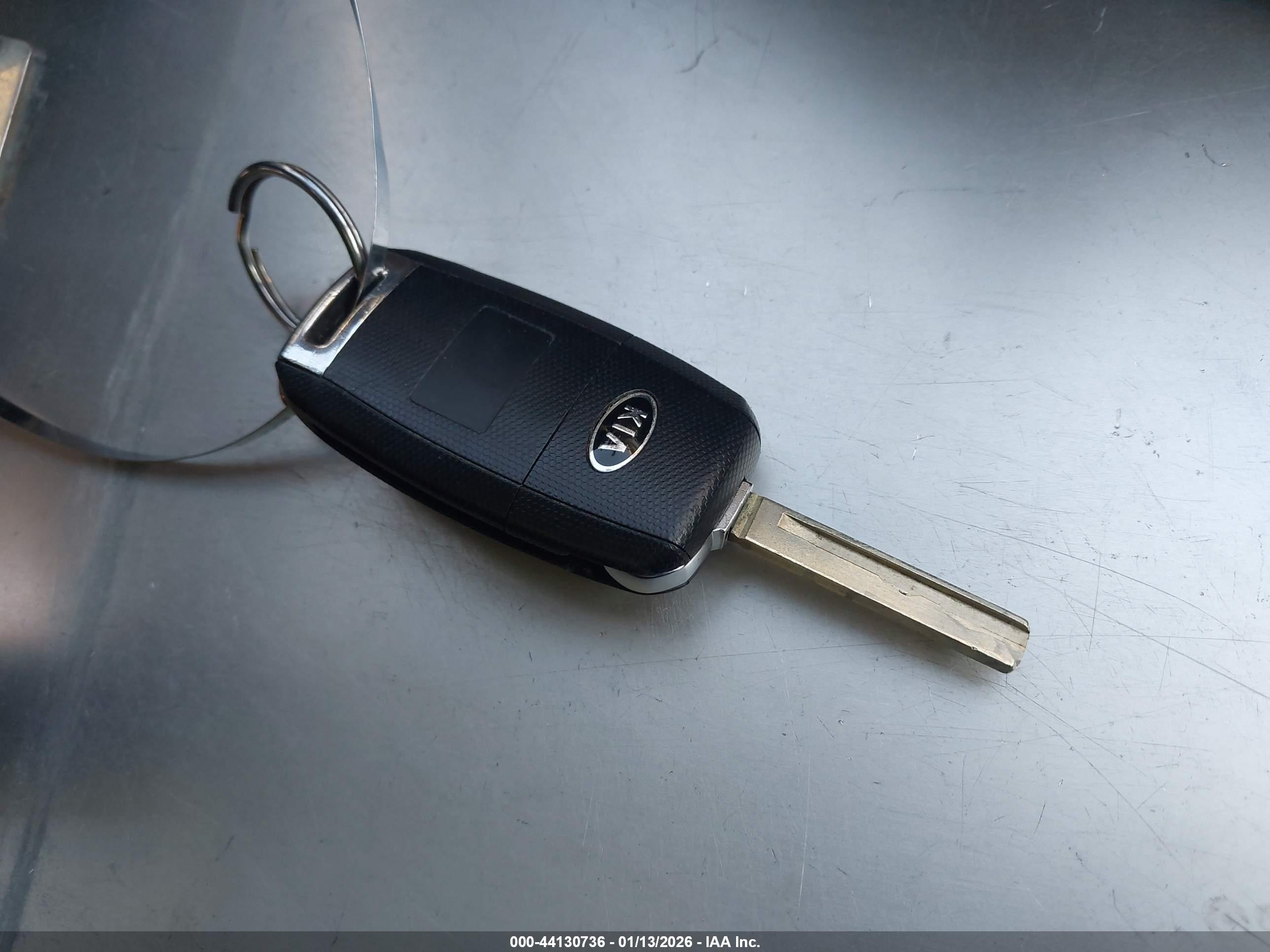 KIA SORENTO image 11