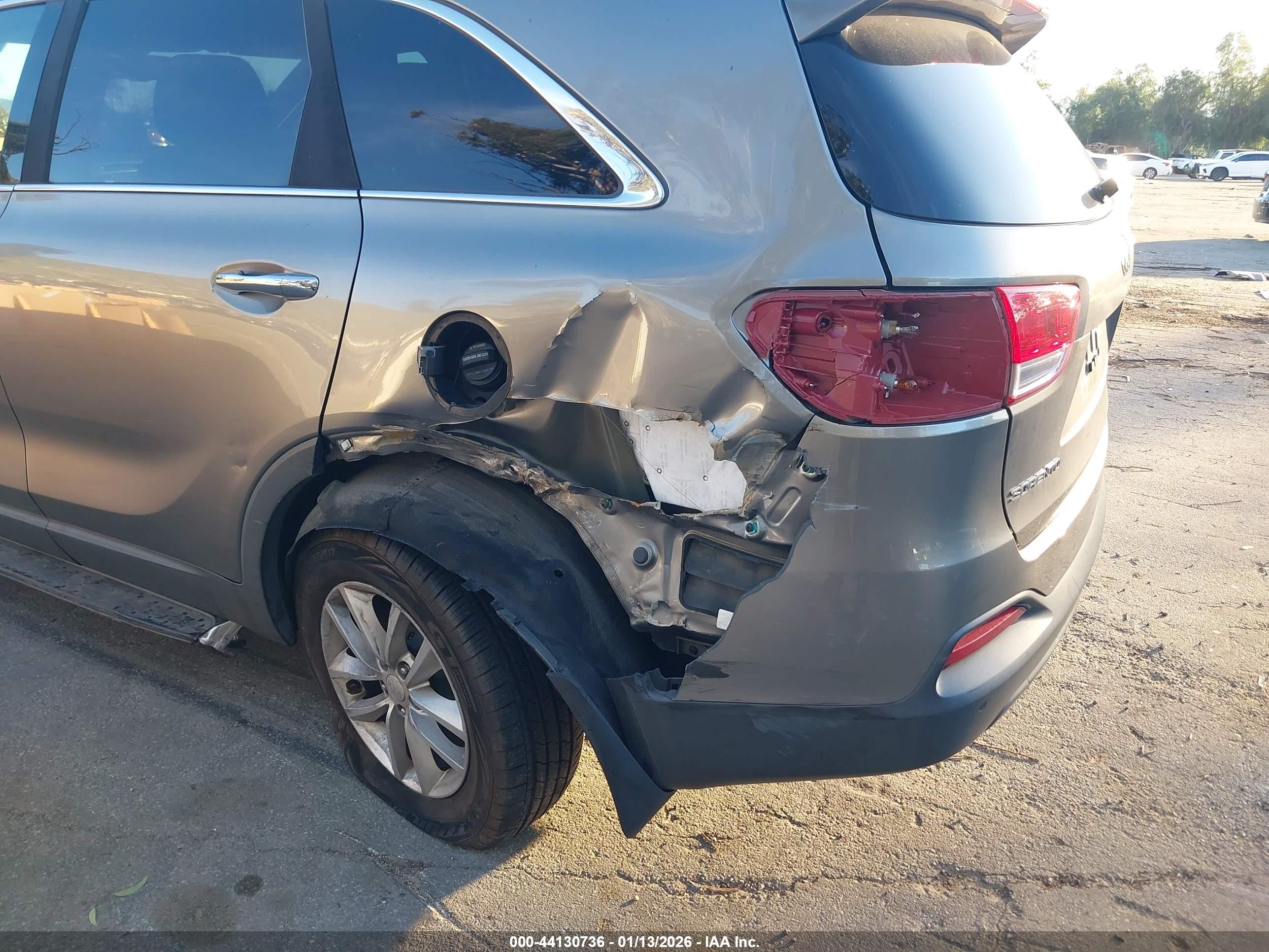 KIA SORENTO image 6