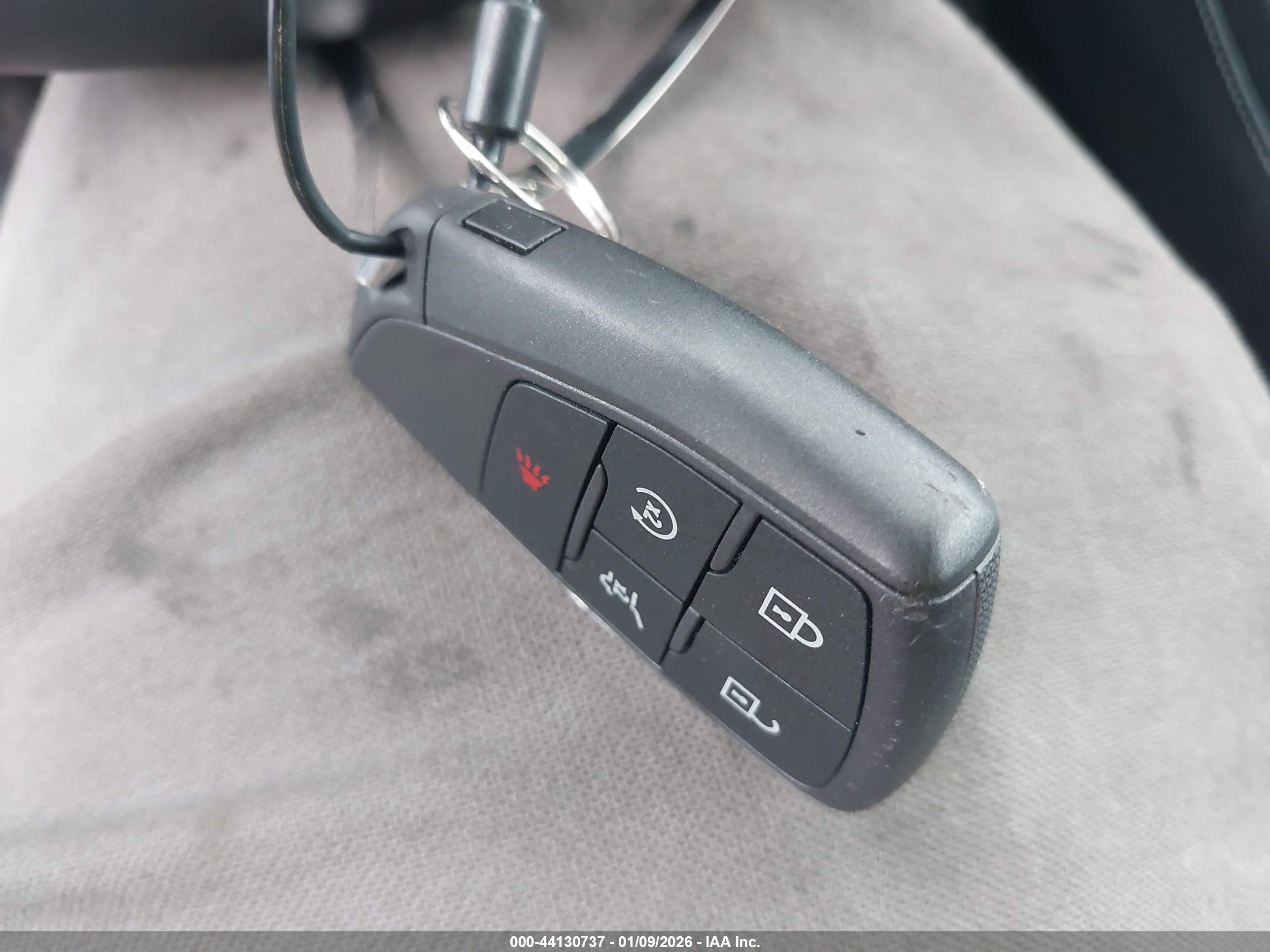 CHEVROLET TRAVERSE image 11
