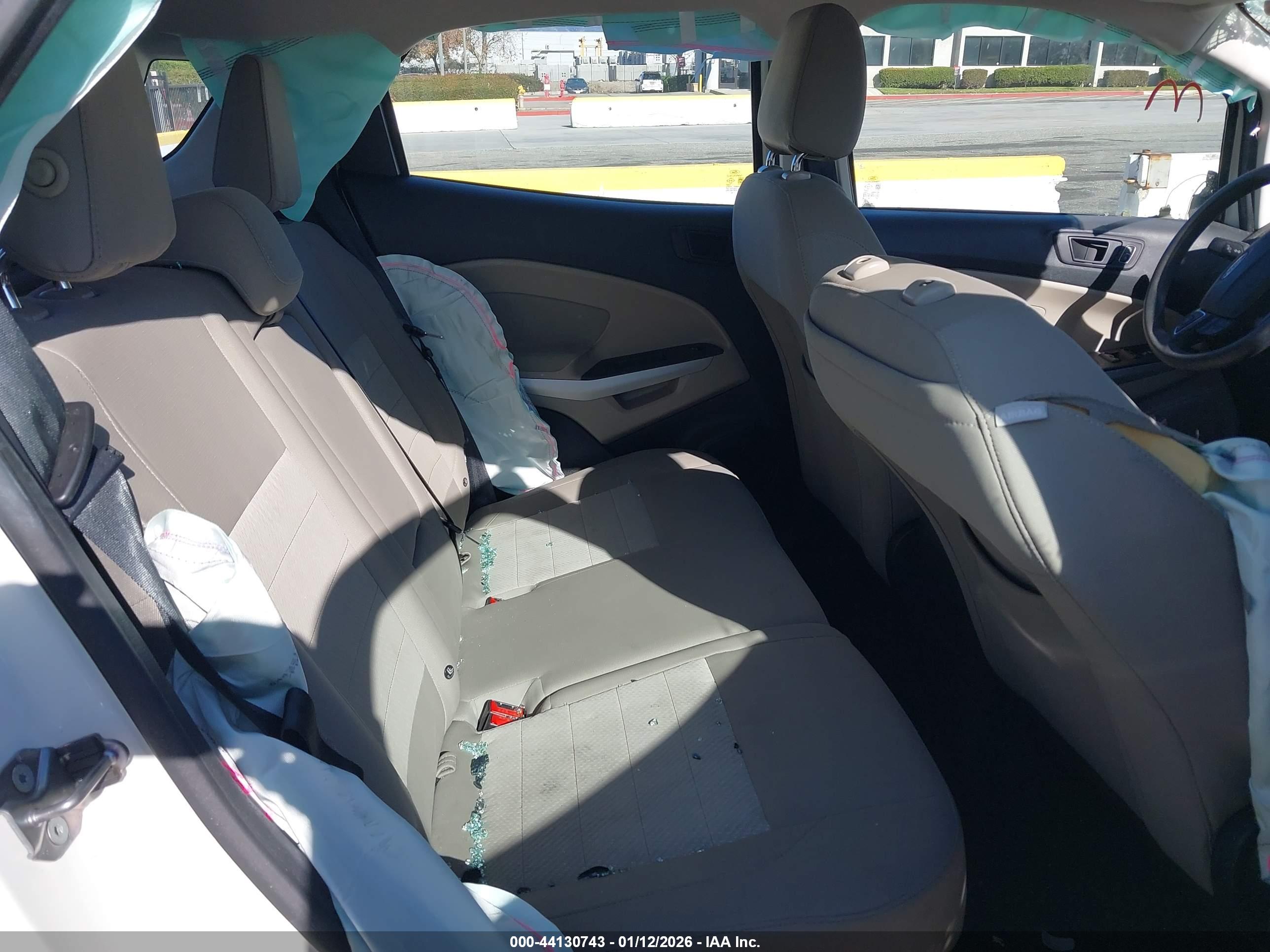 FORD ECOSPORT image 8