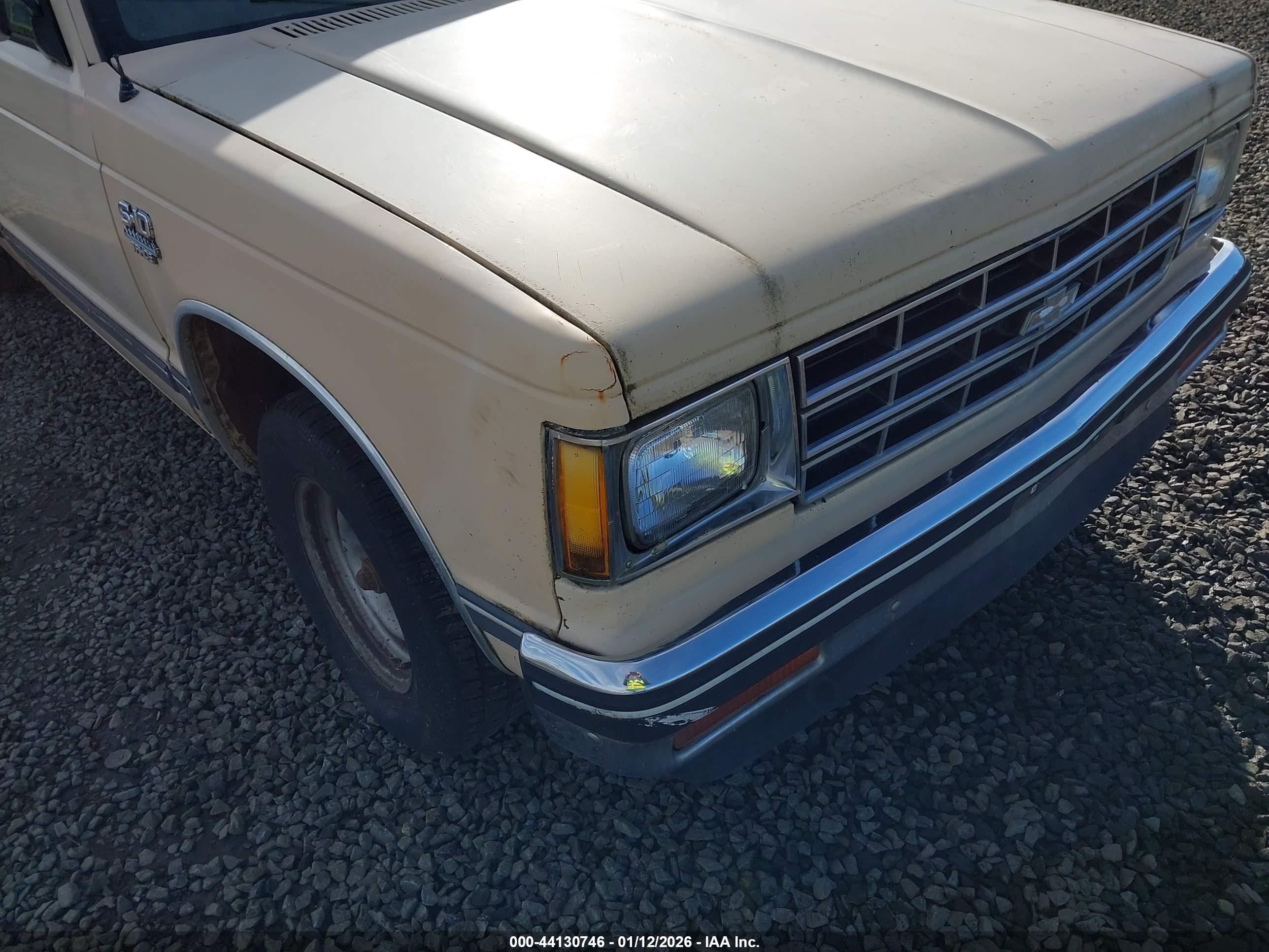 CHEVROLET S image 6