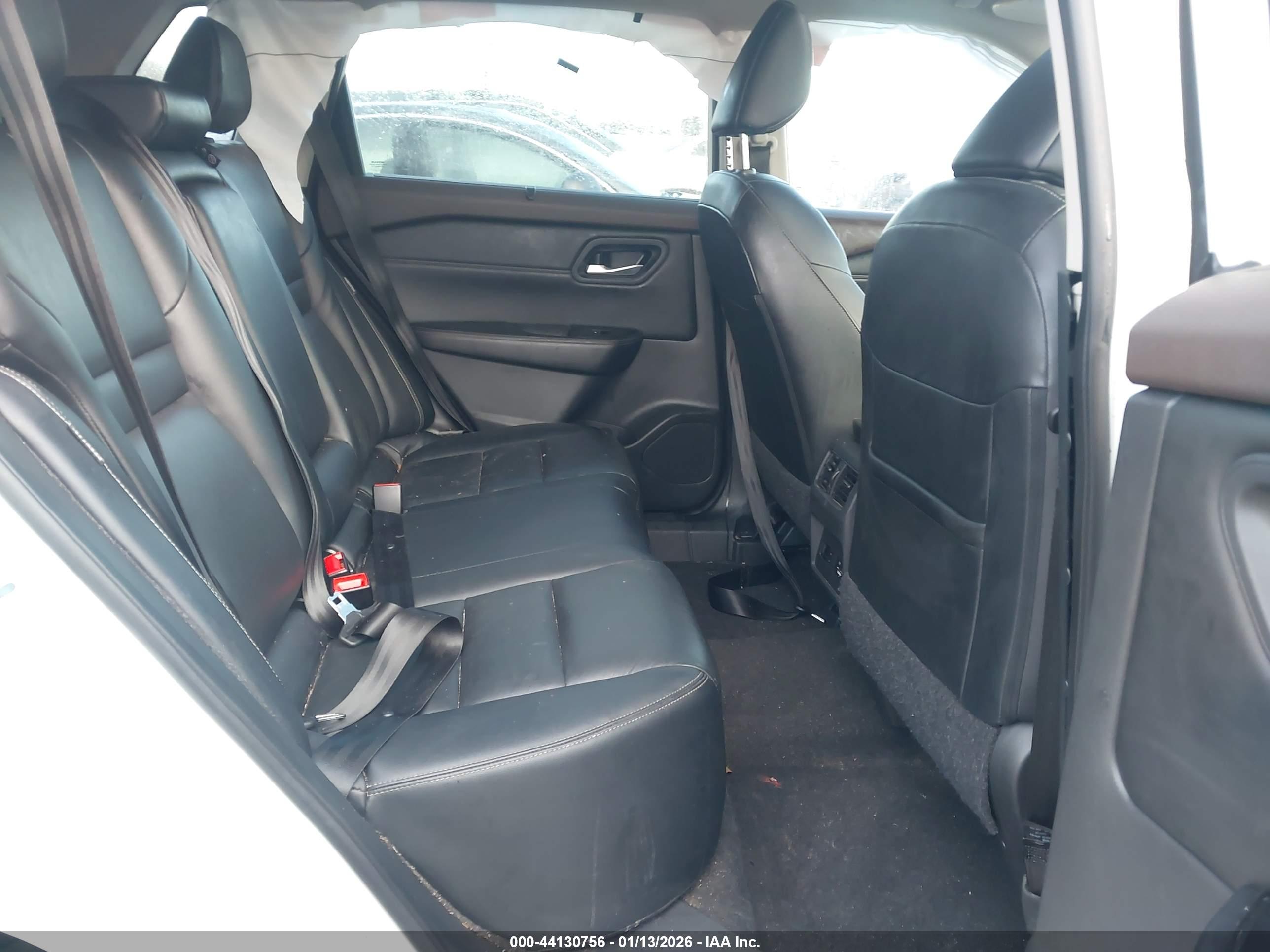 NISSAN ROGUE image 8