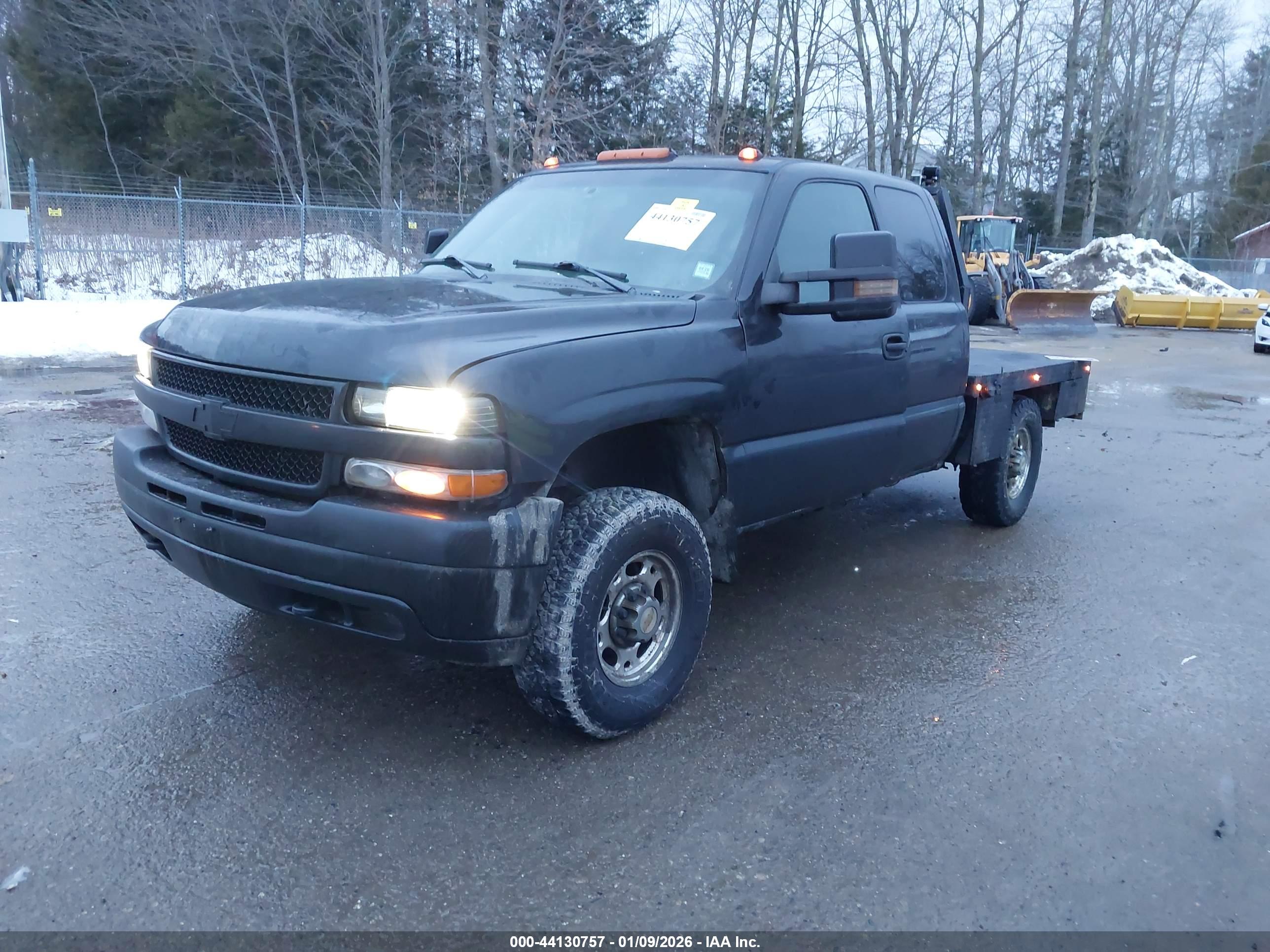 CHEVROLET SILVERADO image 2