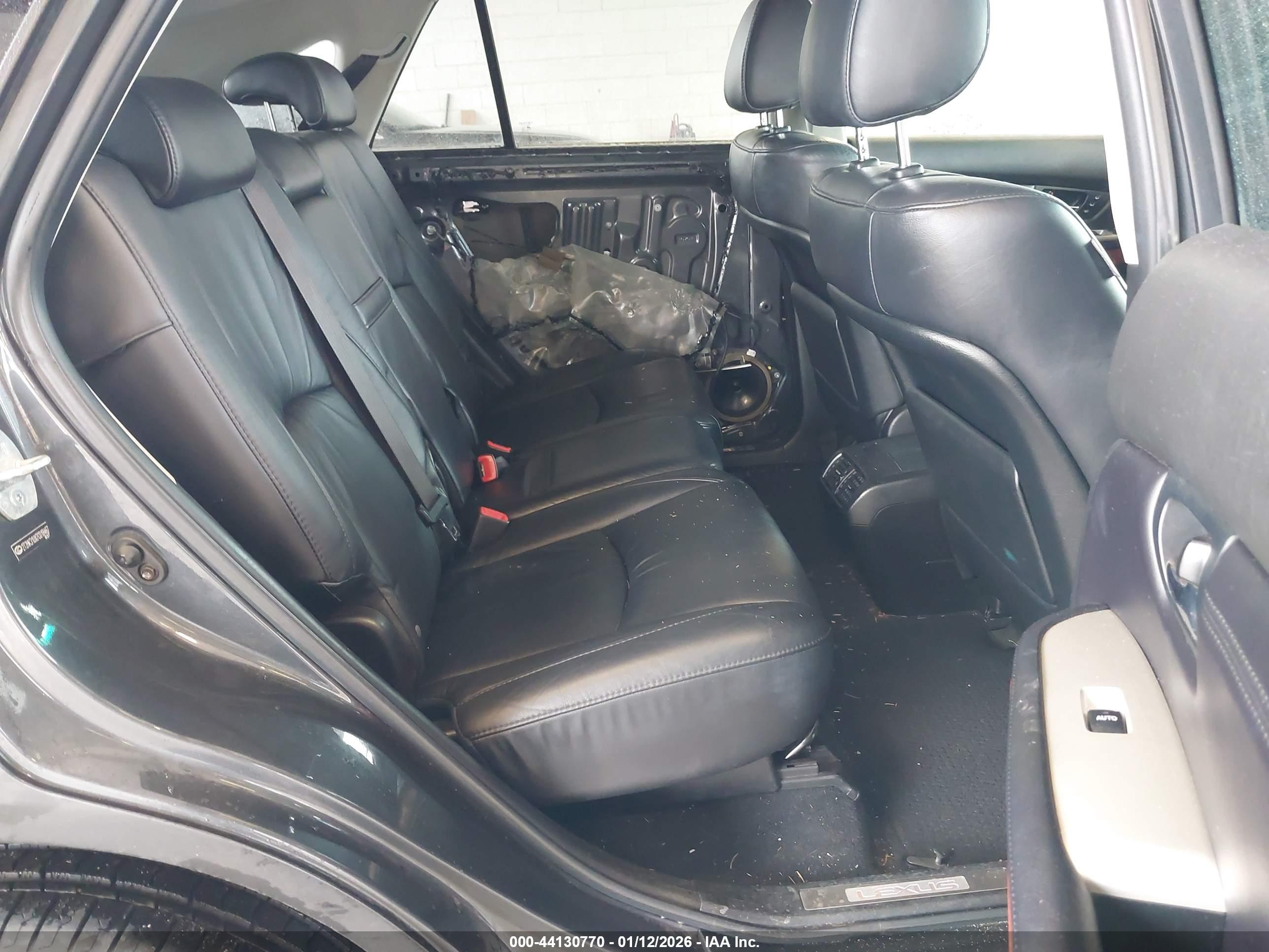 LEXUS RX image 8