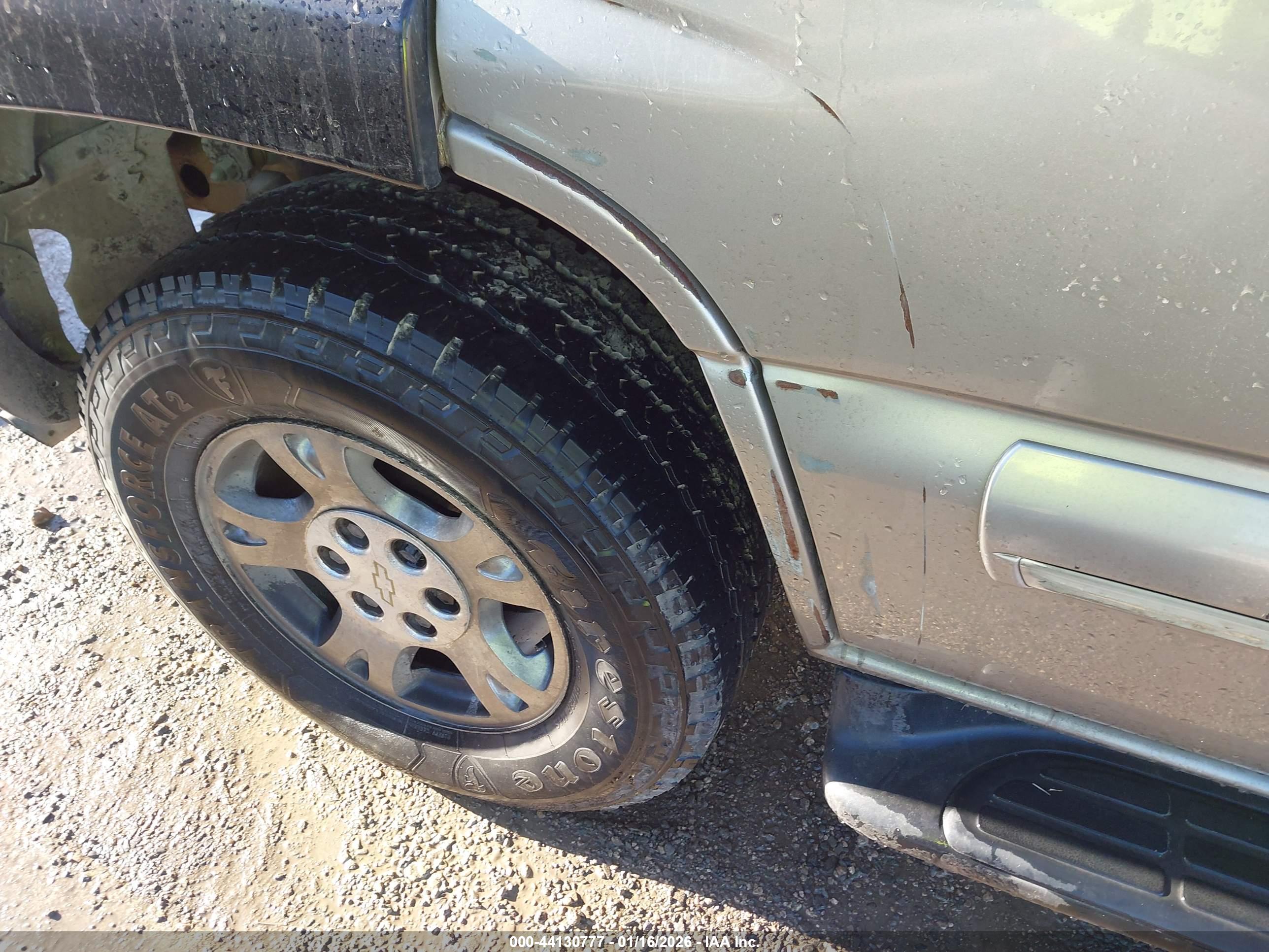 CHEVROLET TAHOE image 6