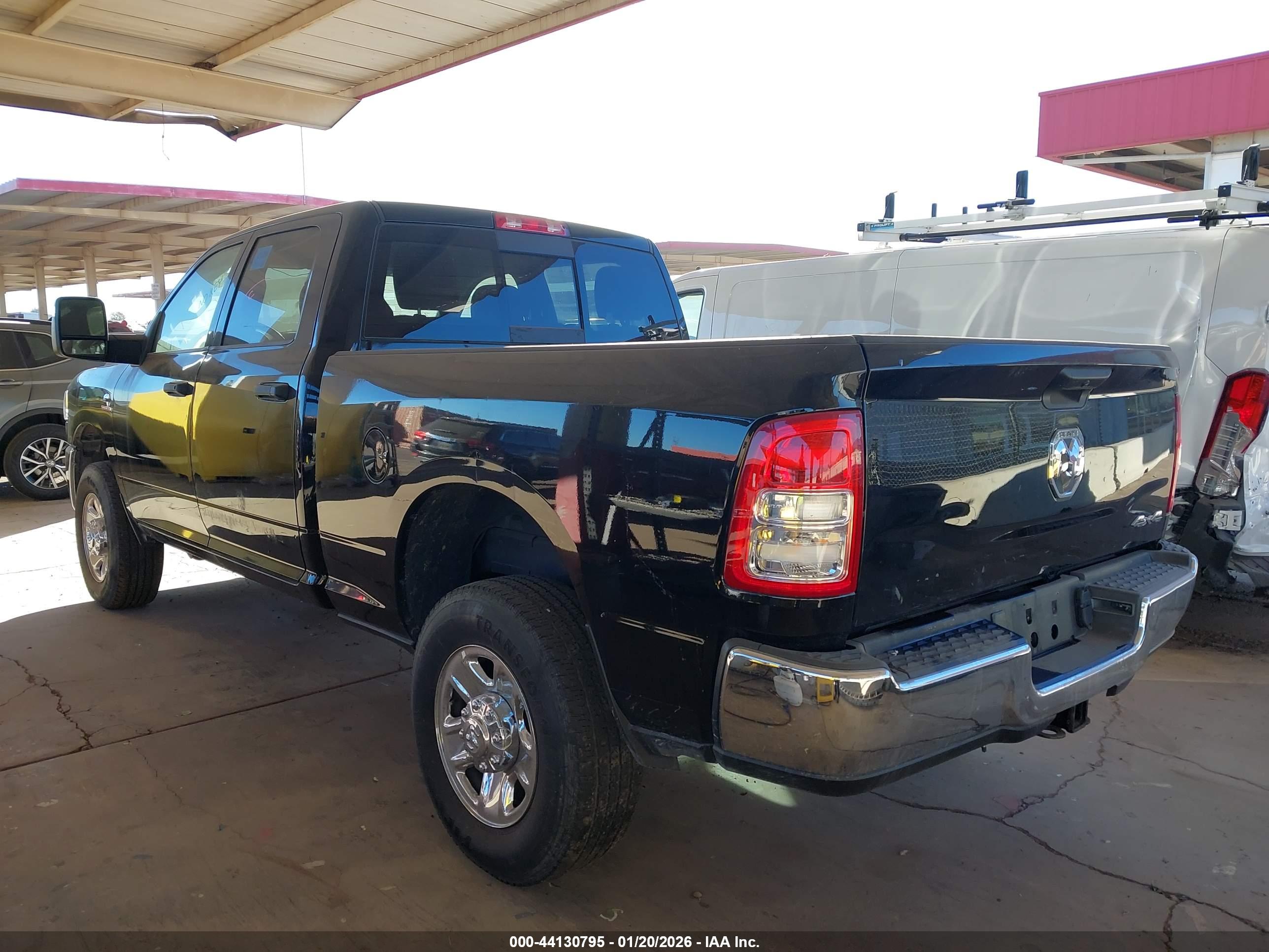 RAM 2500 image 3