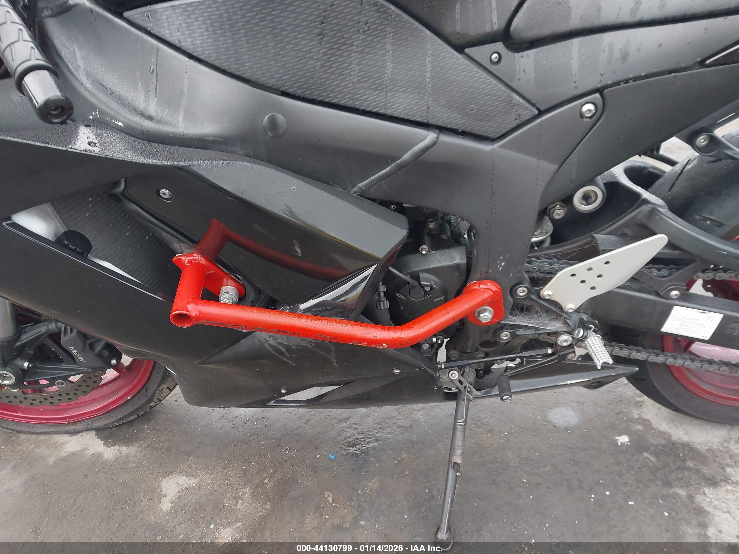 KAWASAKI ZX600 image 9