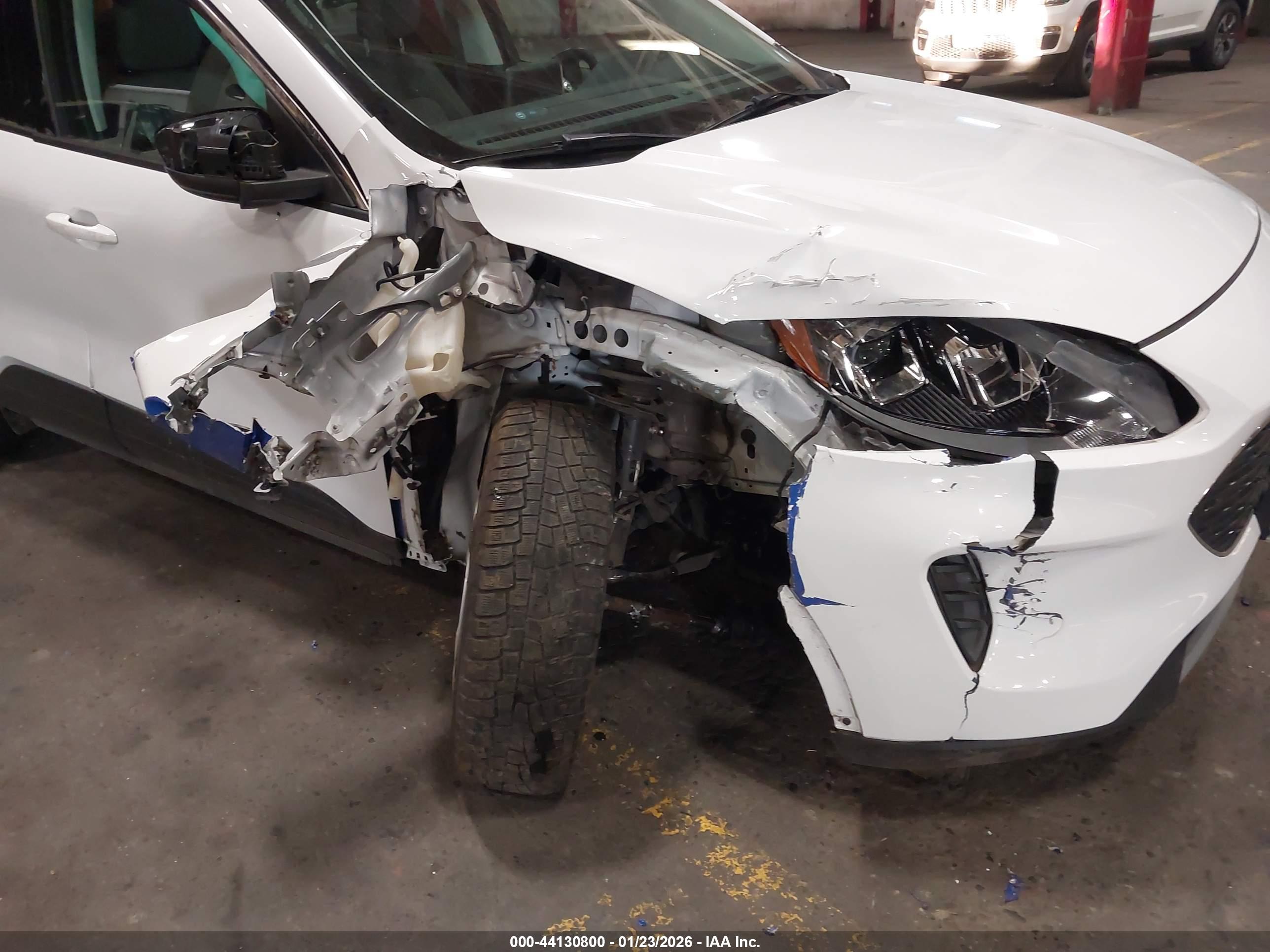 FORD ESCAPE image 6