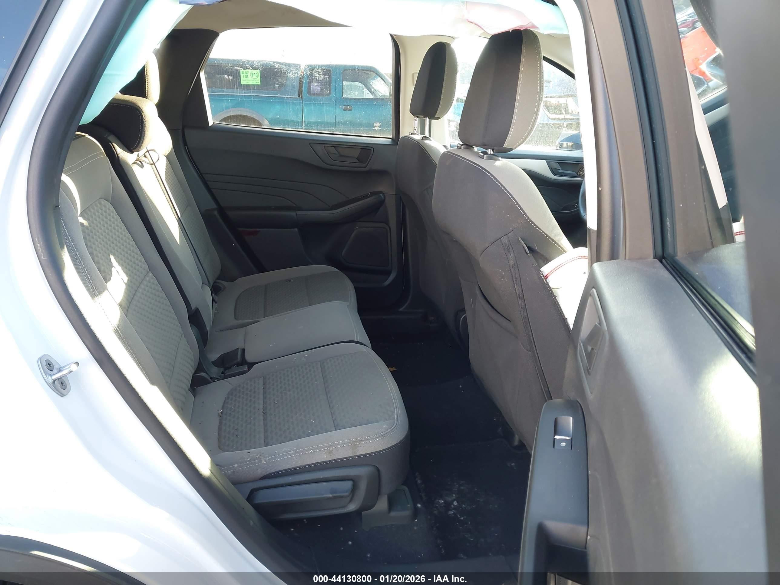 FORD ESCAPE image 8