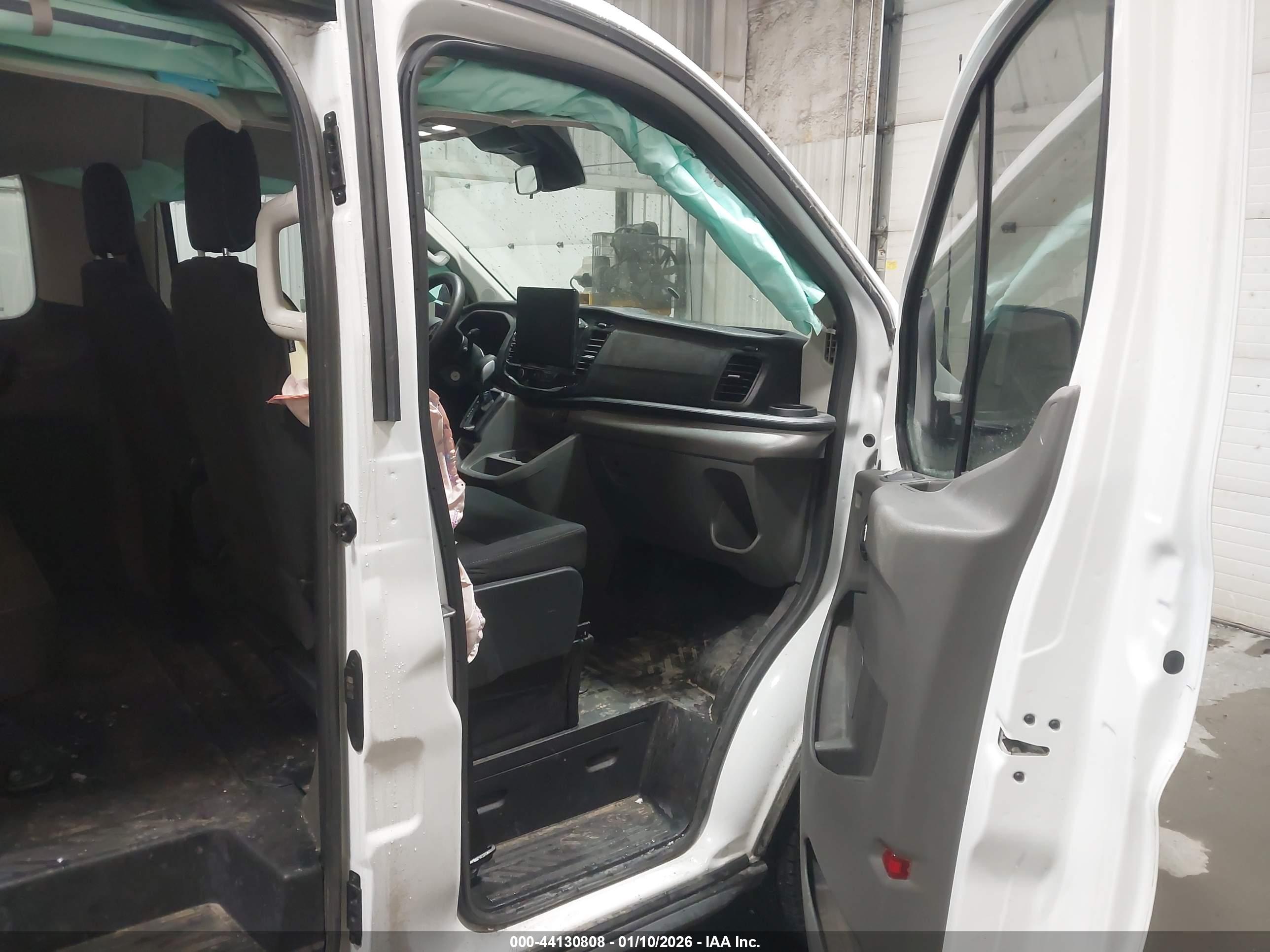 FORD TRANSIT-350 image 5