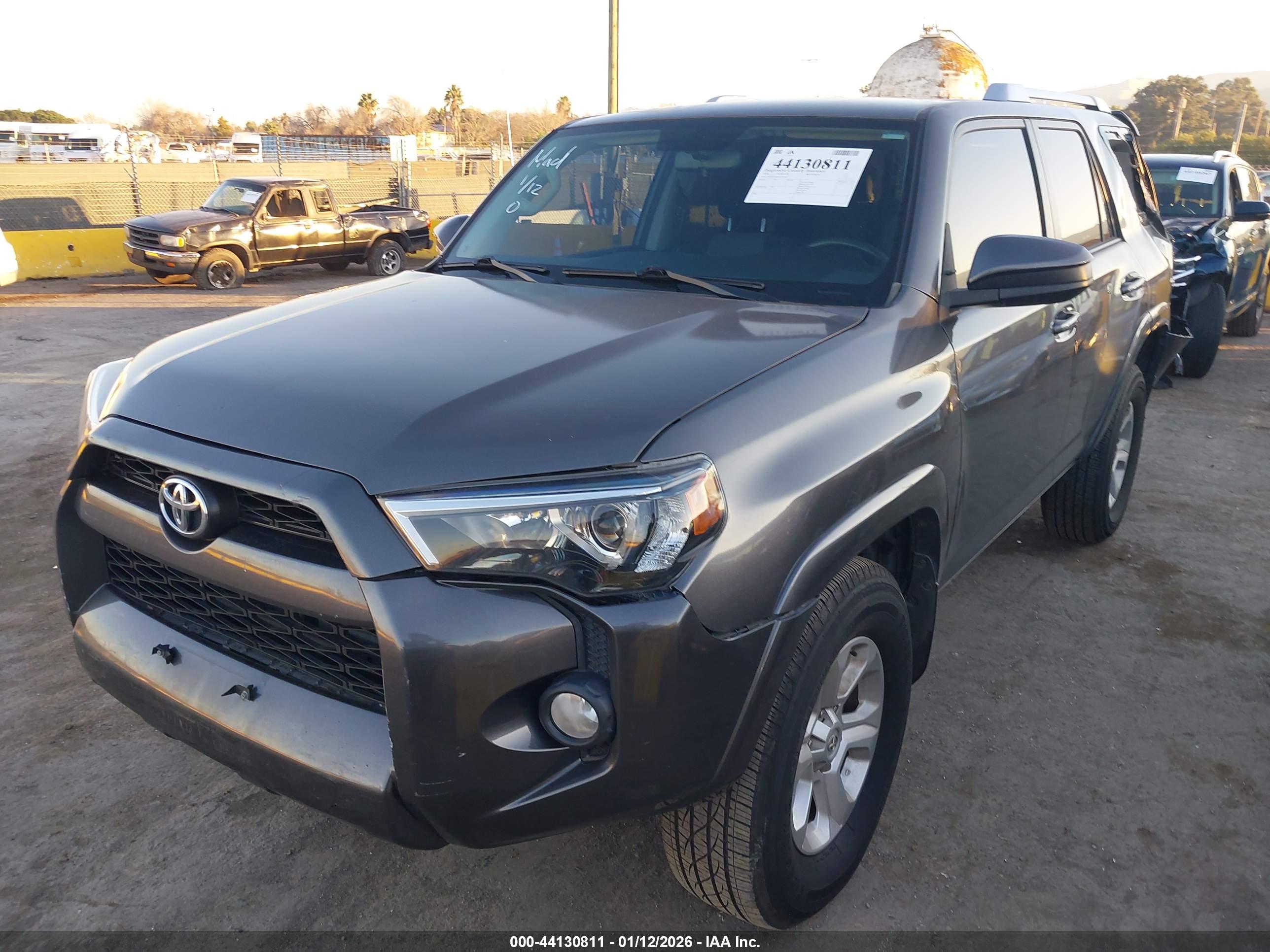 TOYOTA 4RUNNER image 2
