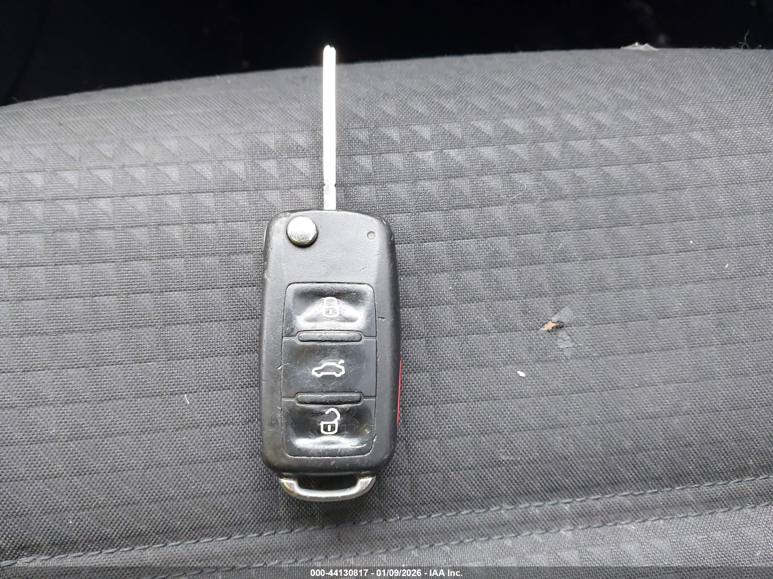 VOLKSWAGEN JETTA image 11