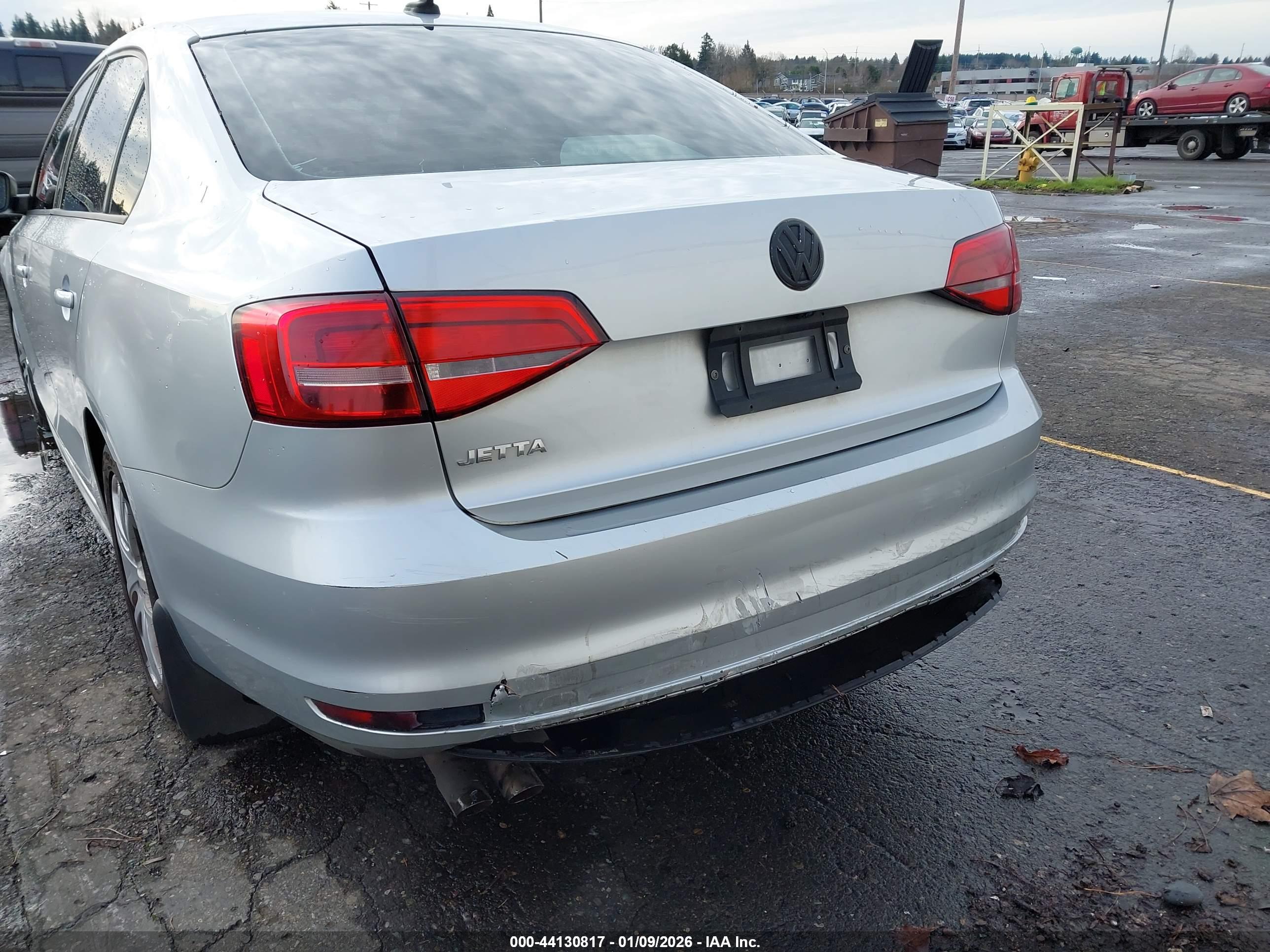 VOLKSWAGEN JETTA image 6