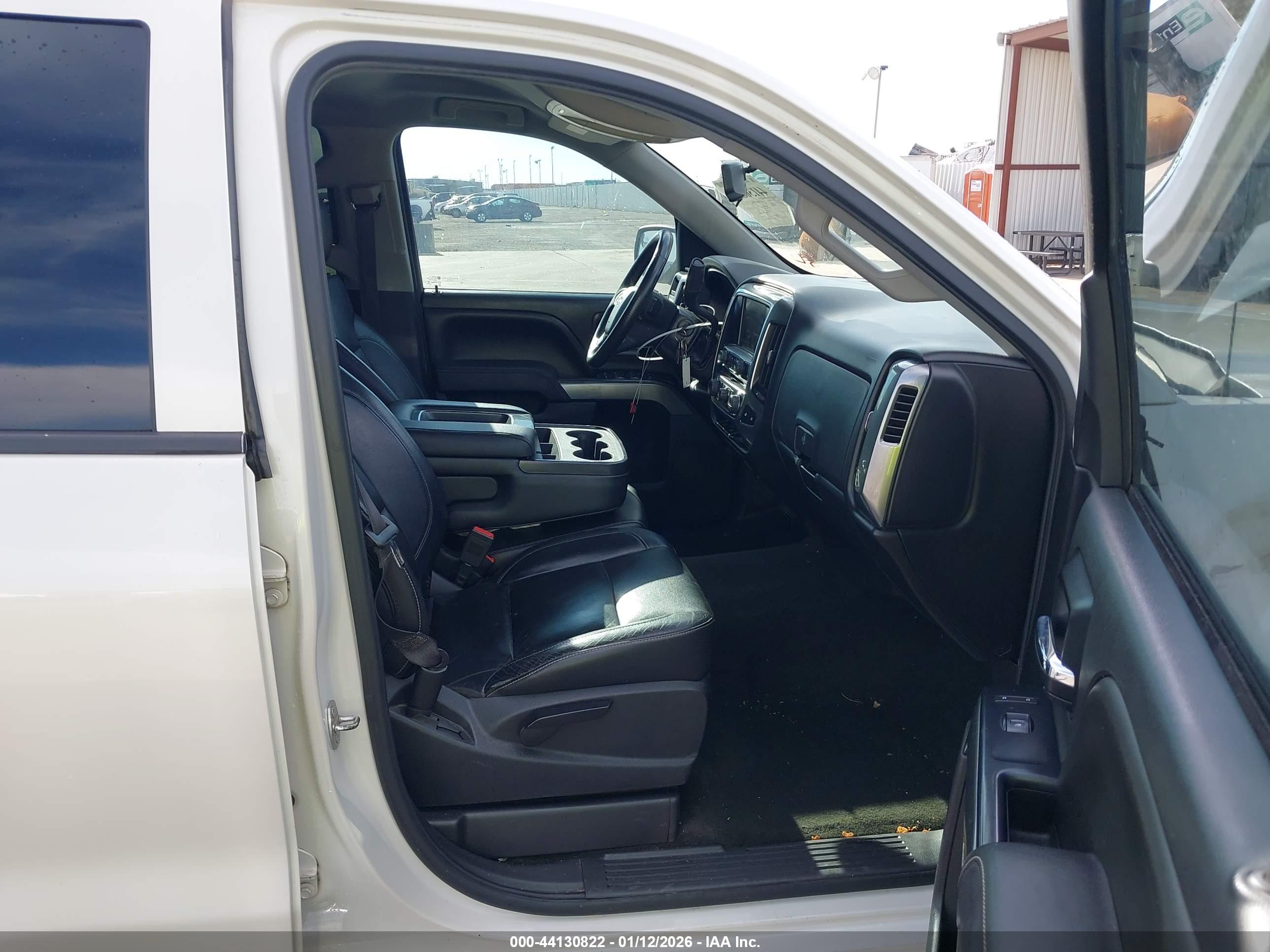 CHEVROLET SILVERADO image 5