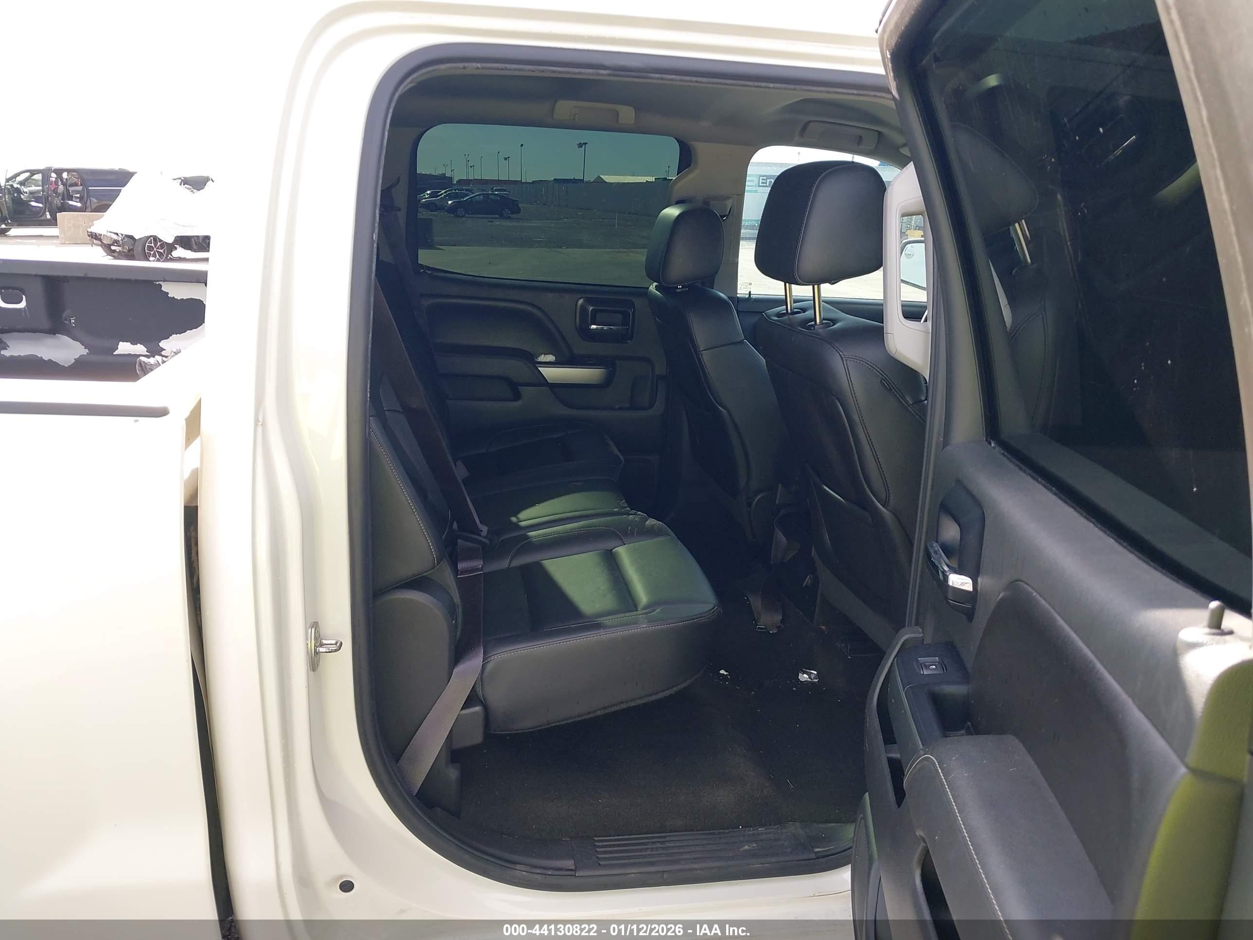 CHEVROLET SILVERADO image 8