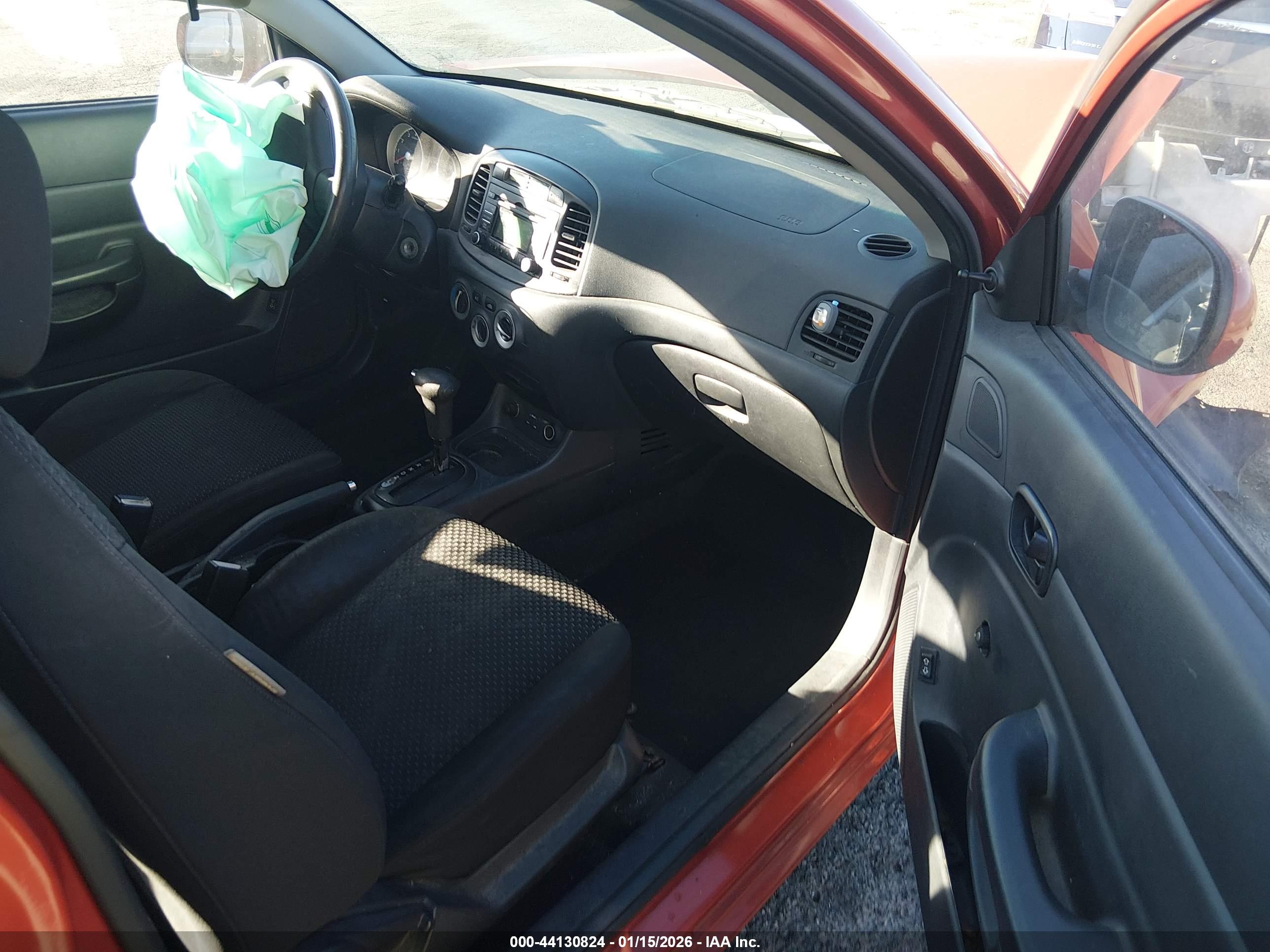 HYUNDAI ACCENT image 5