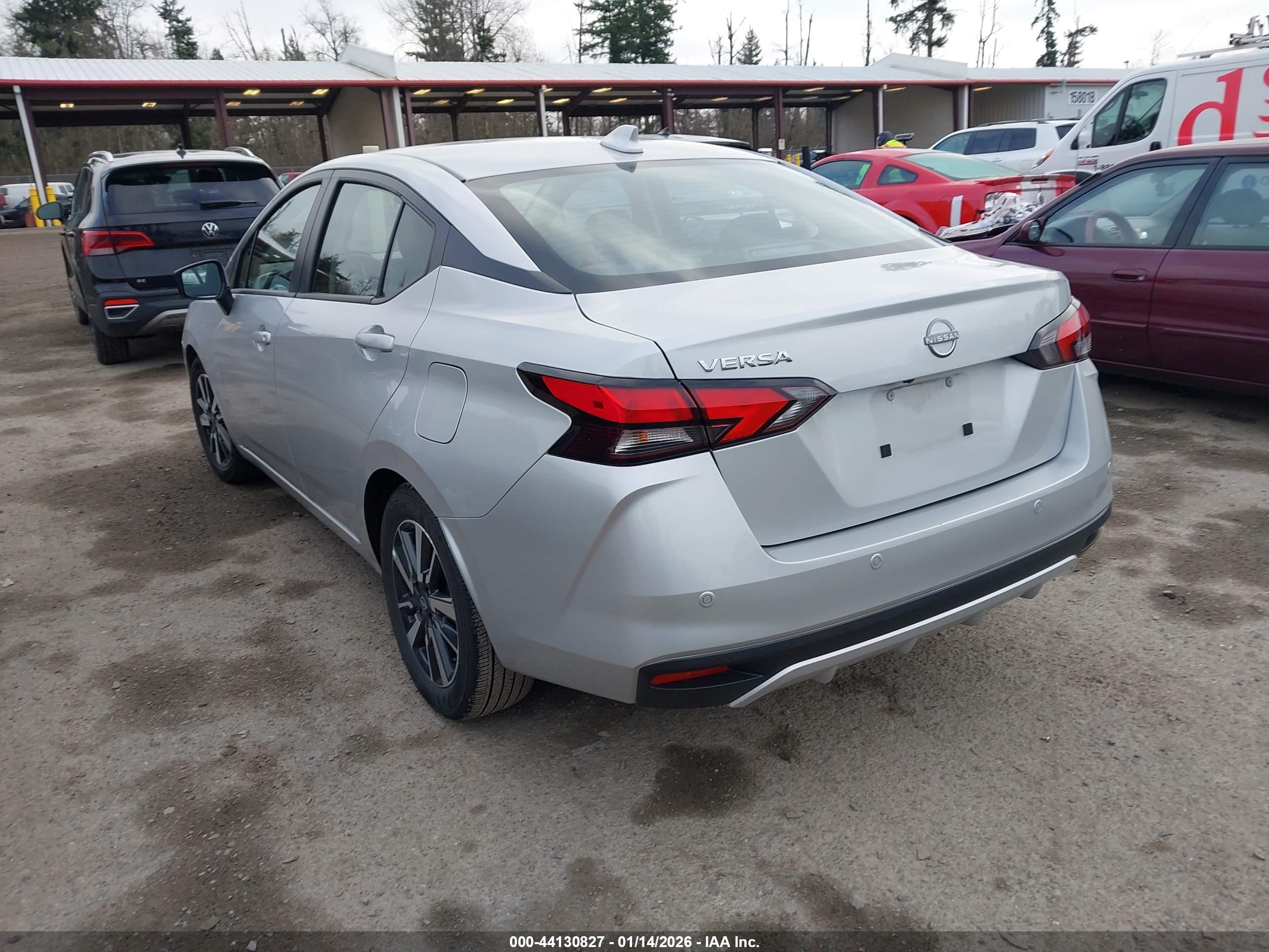 NISSAN VERSA image 3