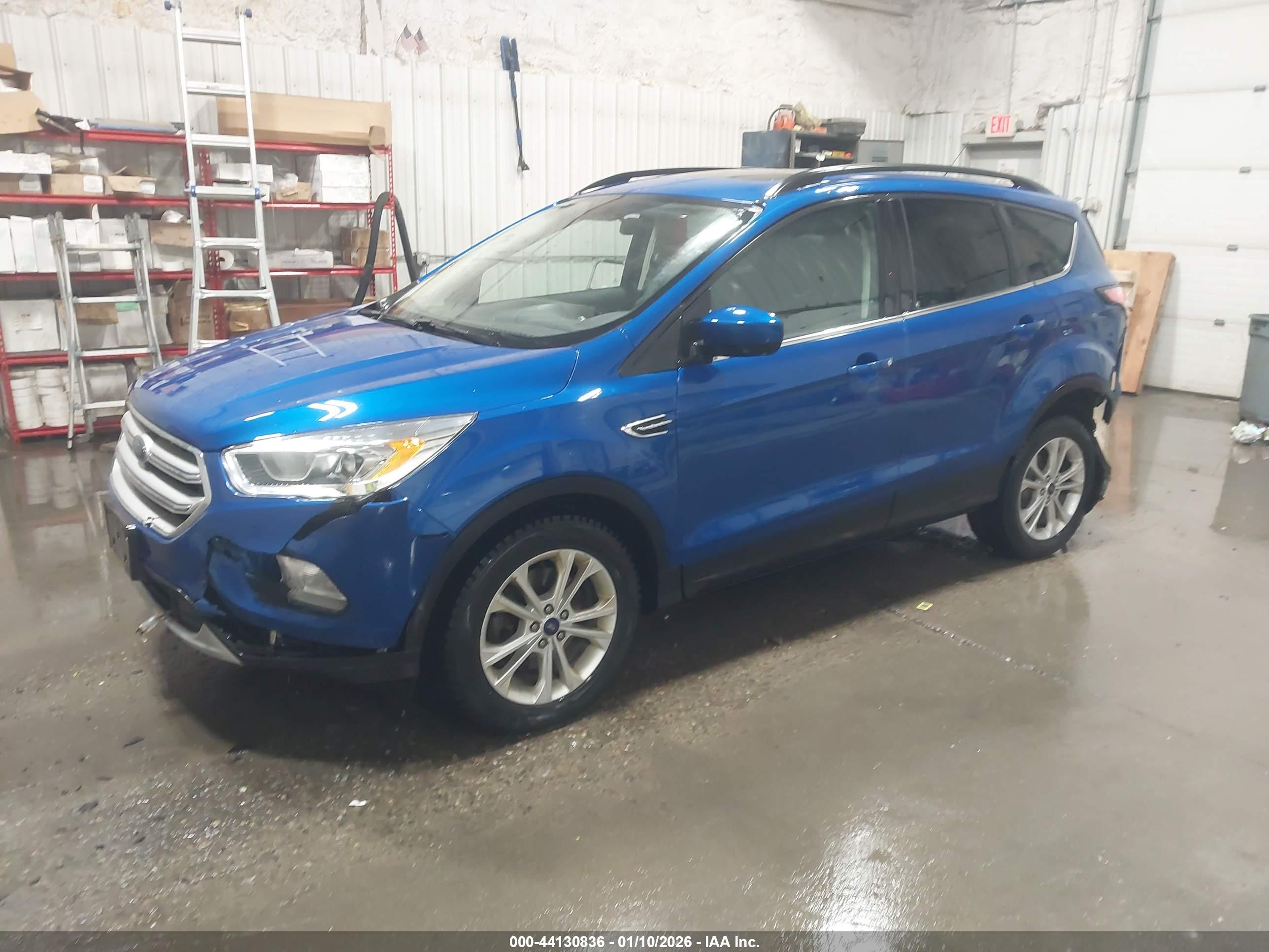 FORD ESCAPE image 2