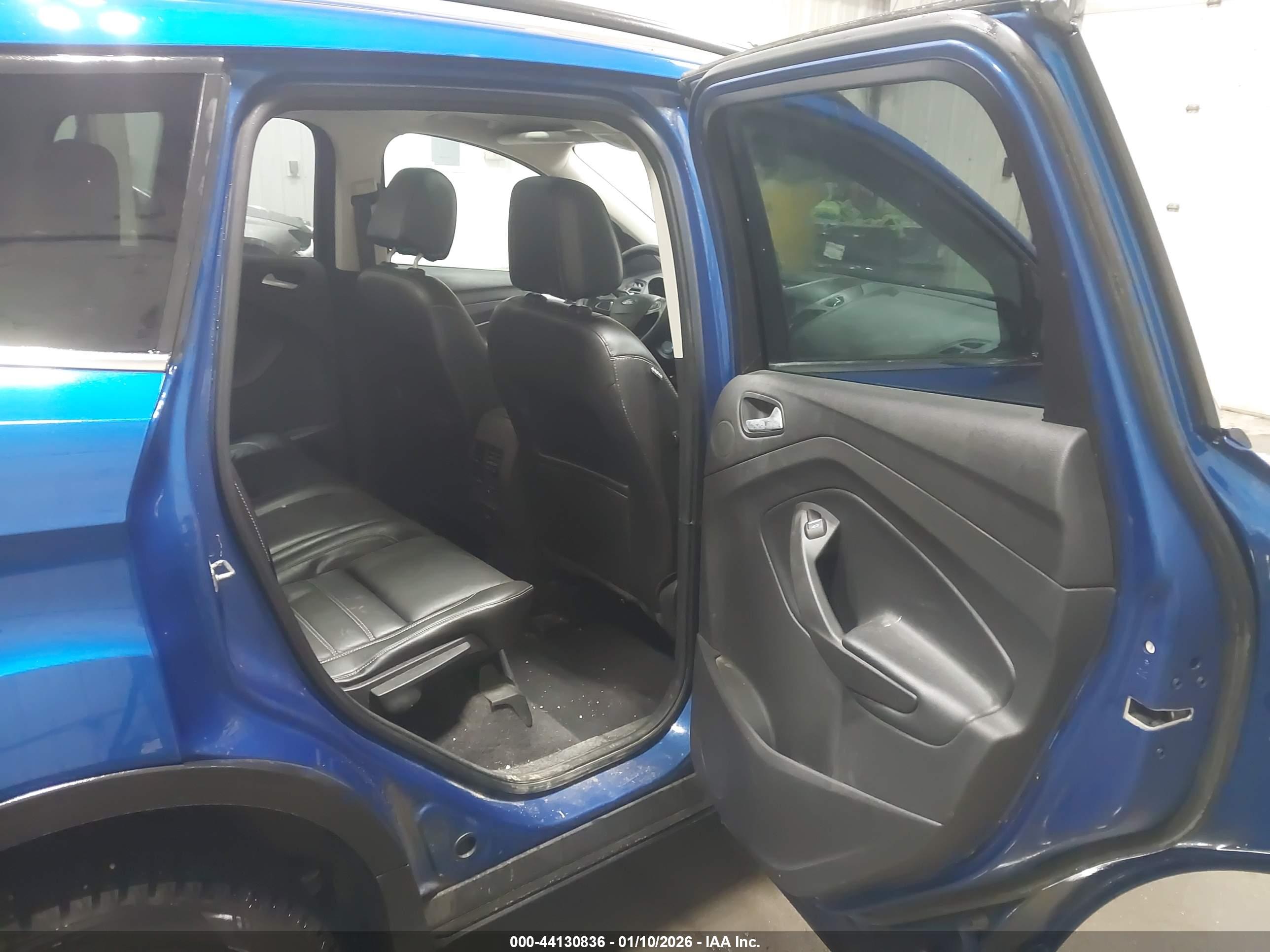 FORD ESCAPE image 8