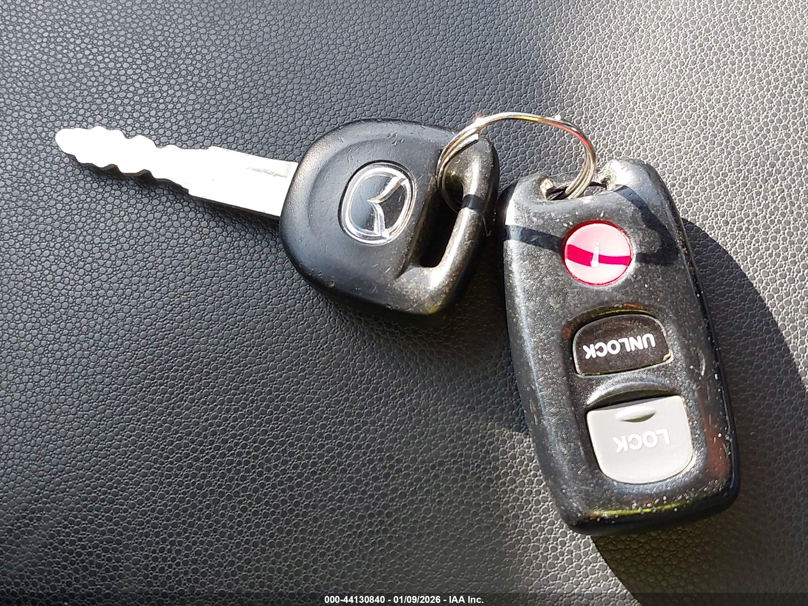 MAZDA MAZDA3 image 11
