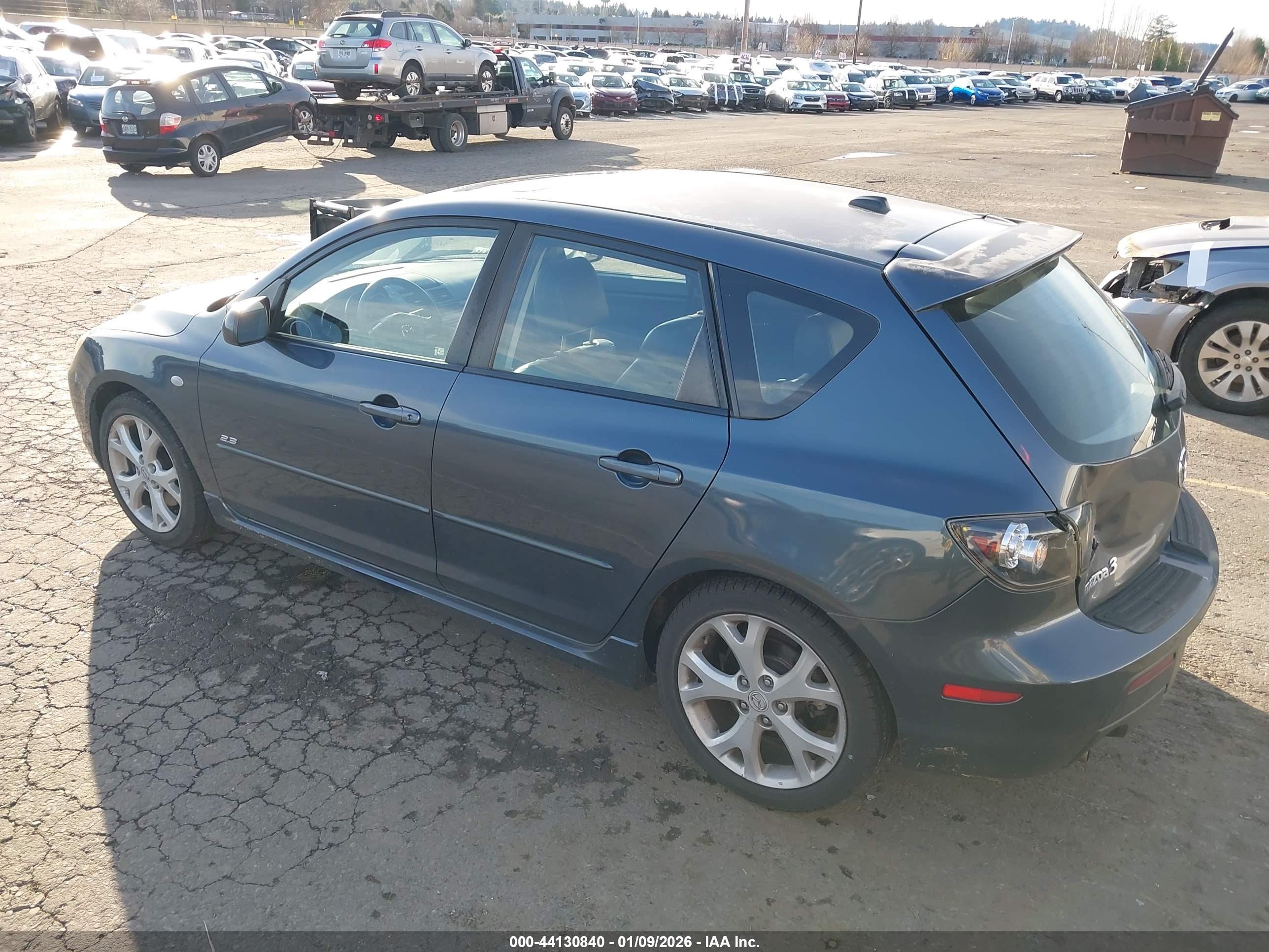 MAZDA MAZDA3 image 3