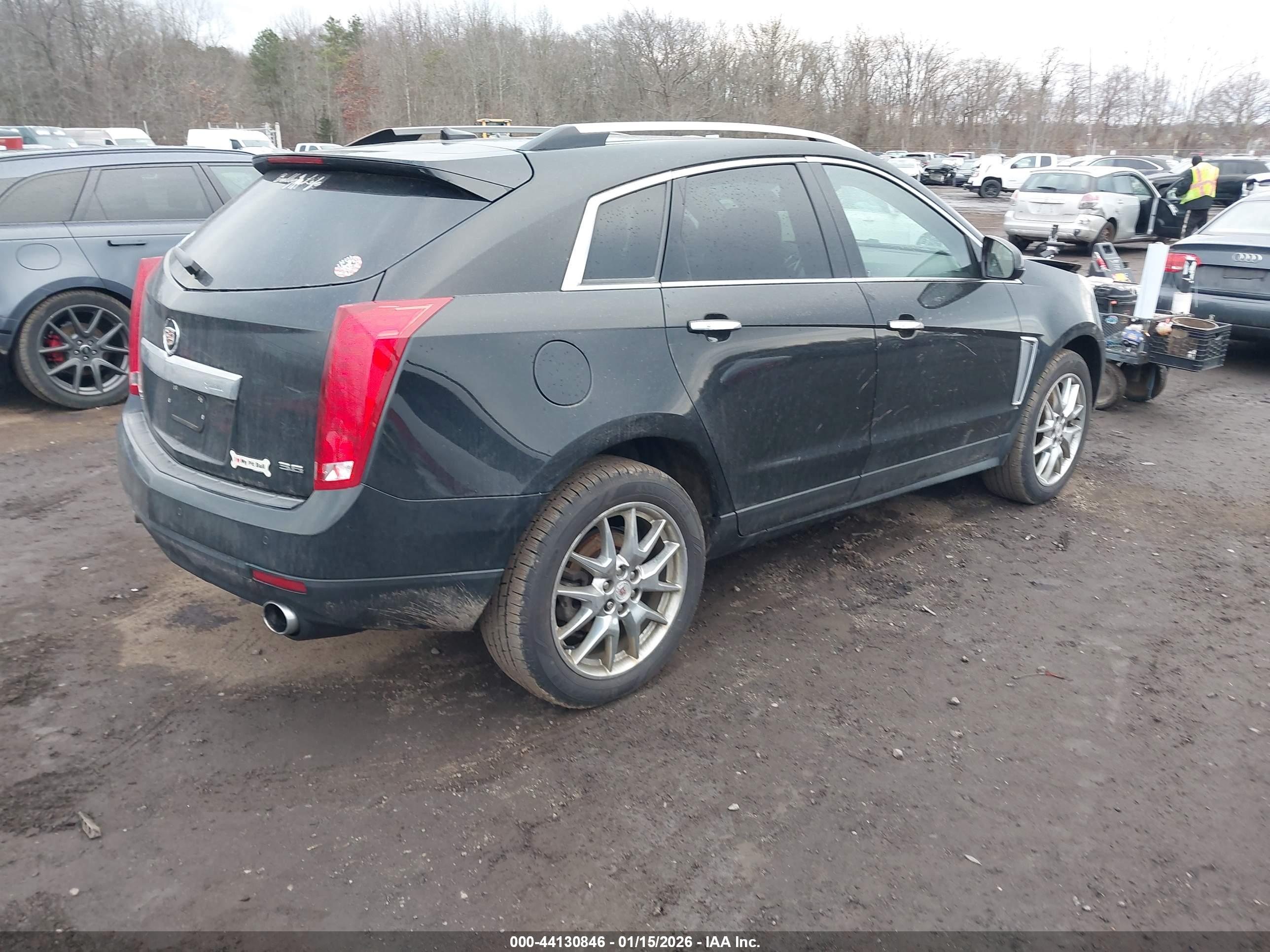 CADILLAC SRX image 4