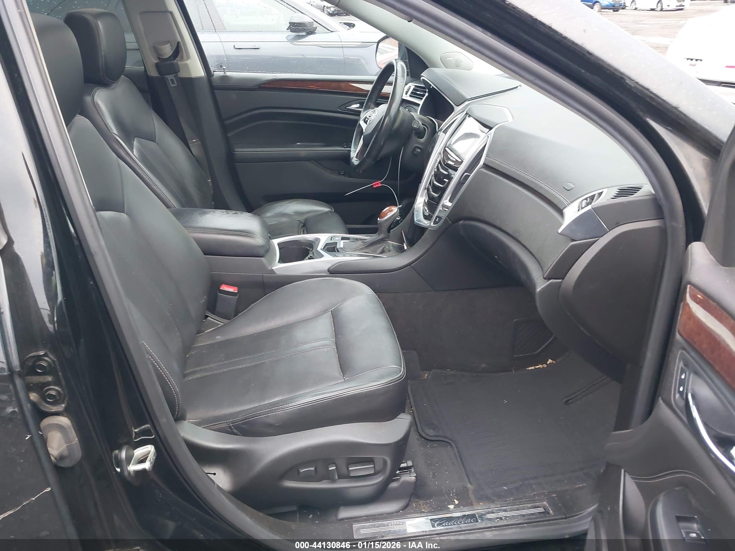CADILLAC SRX image 5