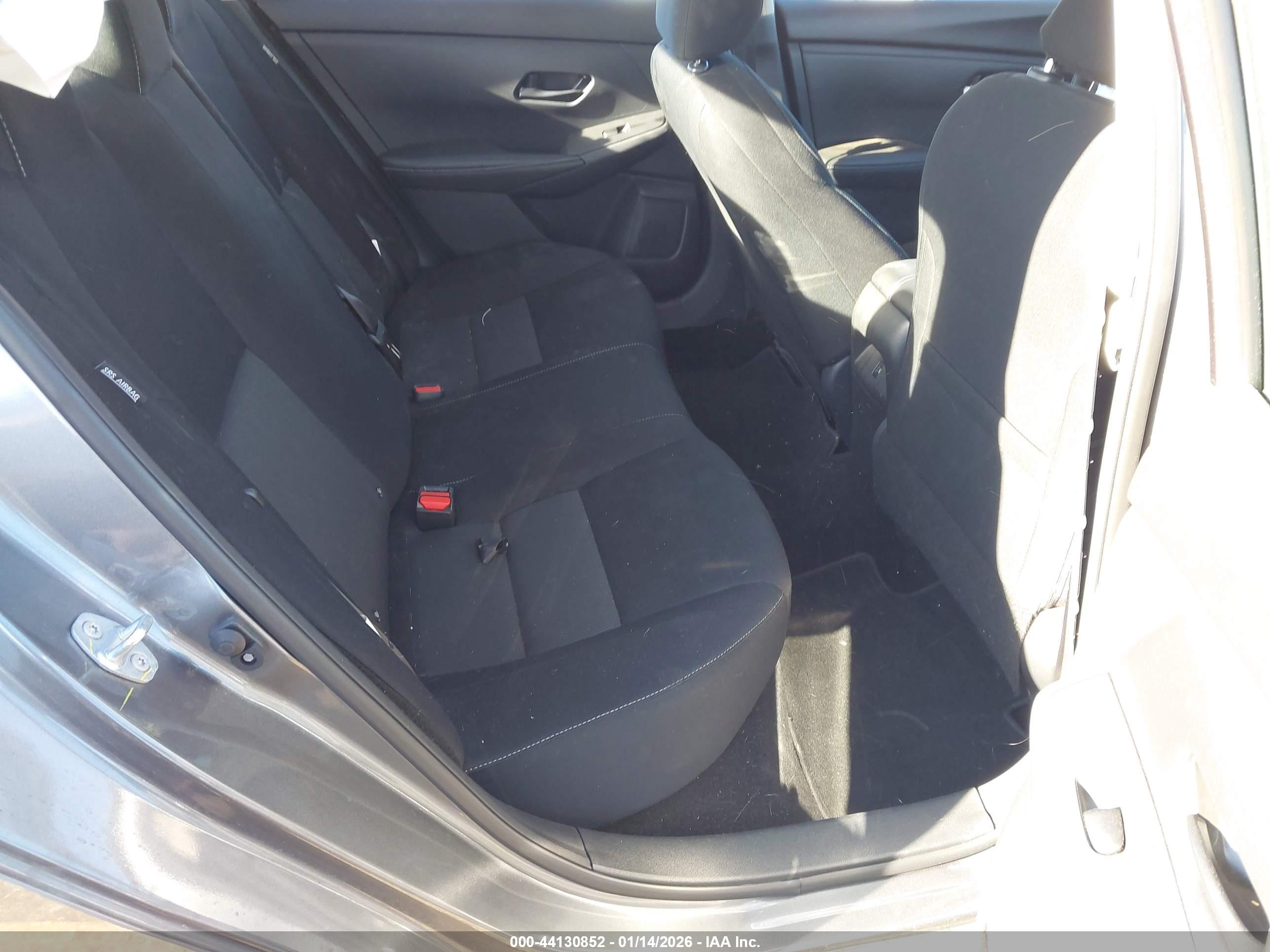 NISSAN SENTRA image 8