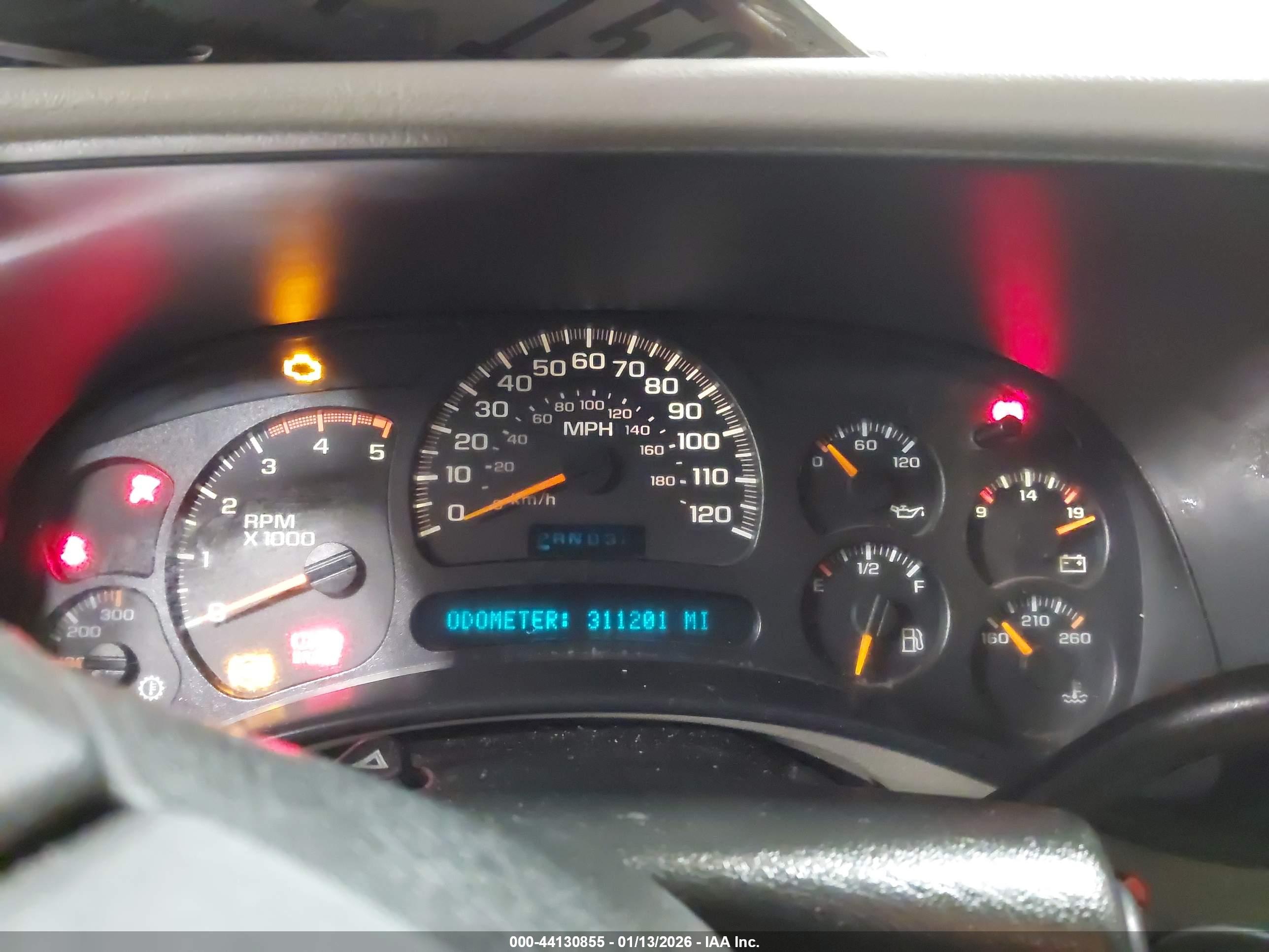 CHEVROLET SILVERADO image 7