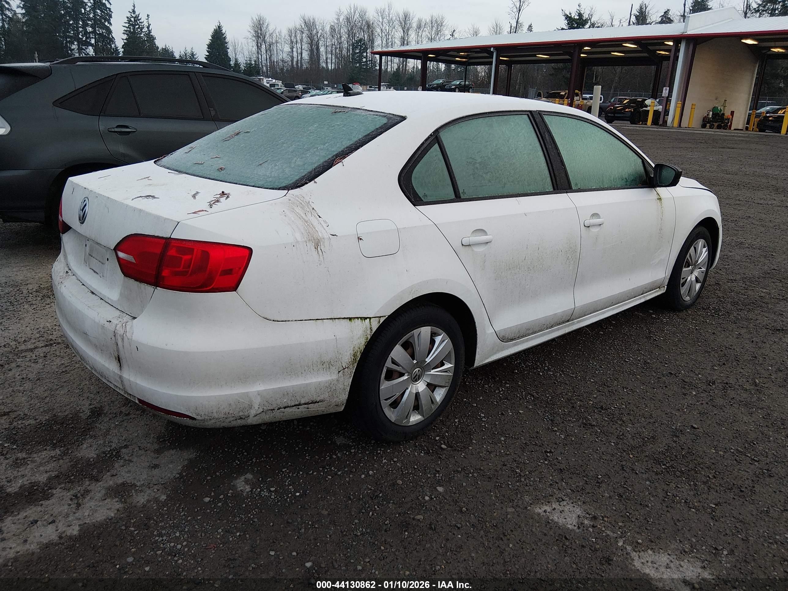 VOLKSWAGEN JETTA image 4