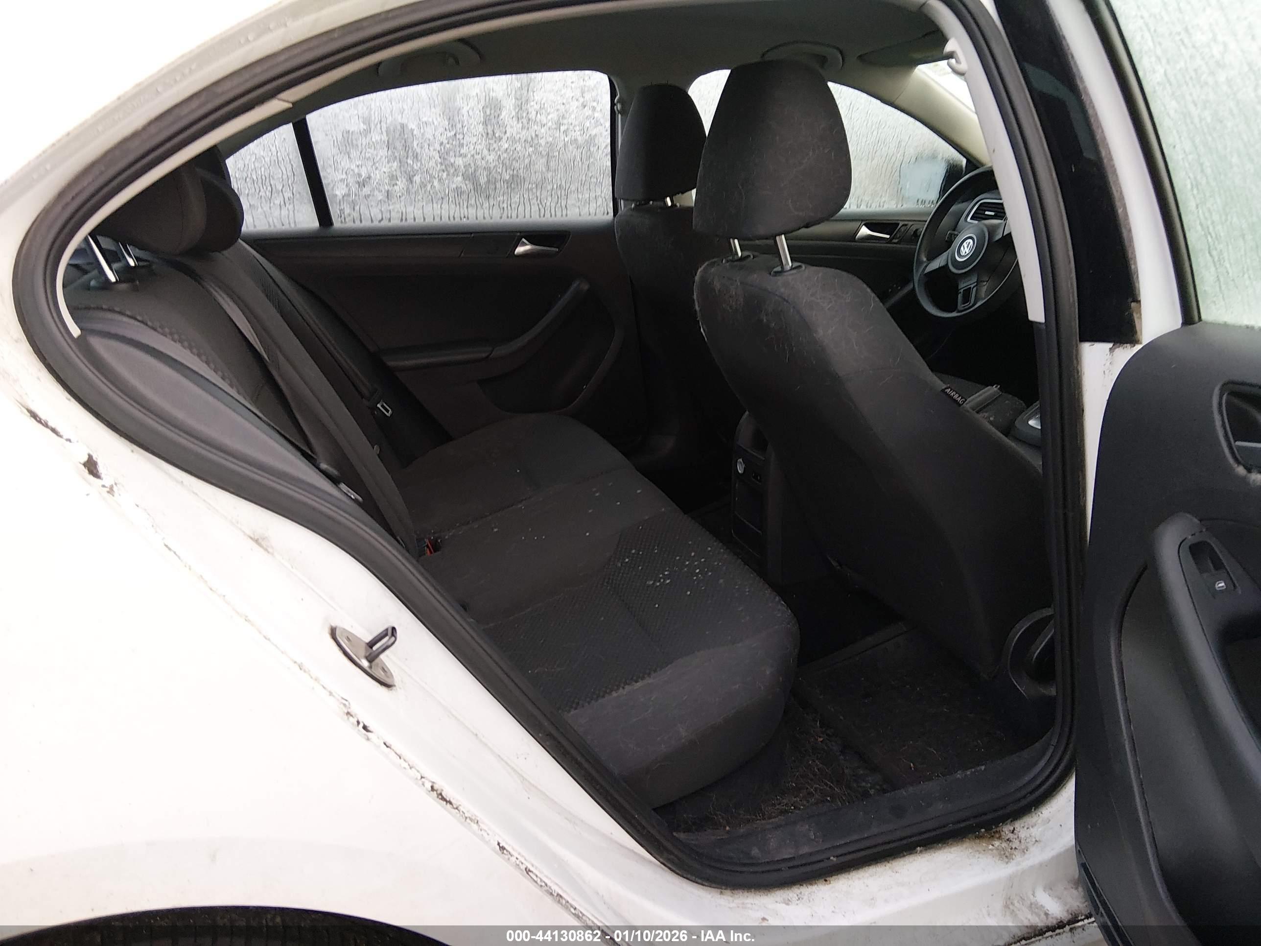 VOLKSWAGEN JETTA image 8