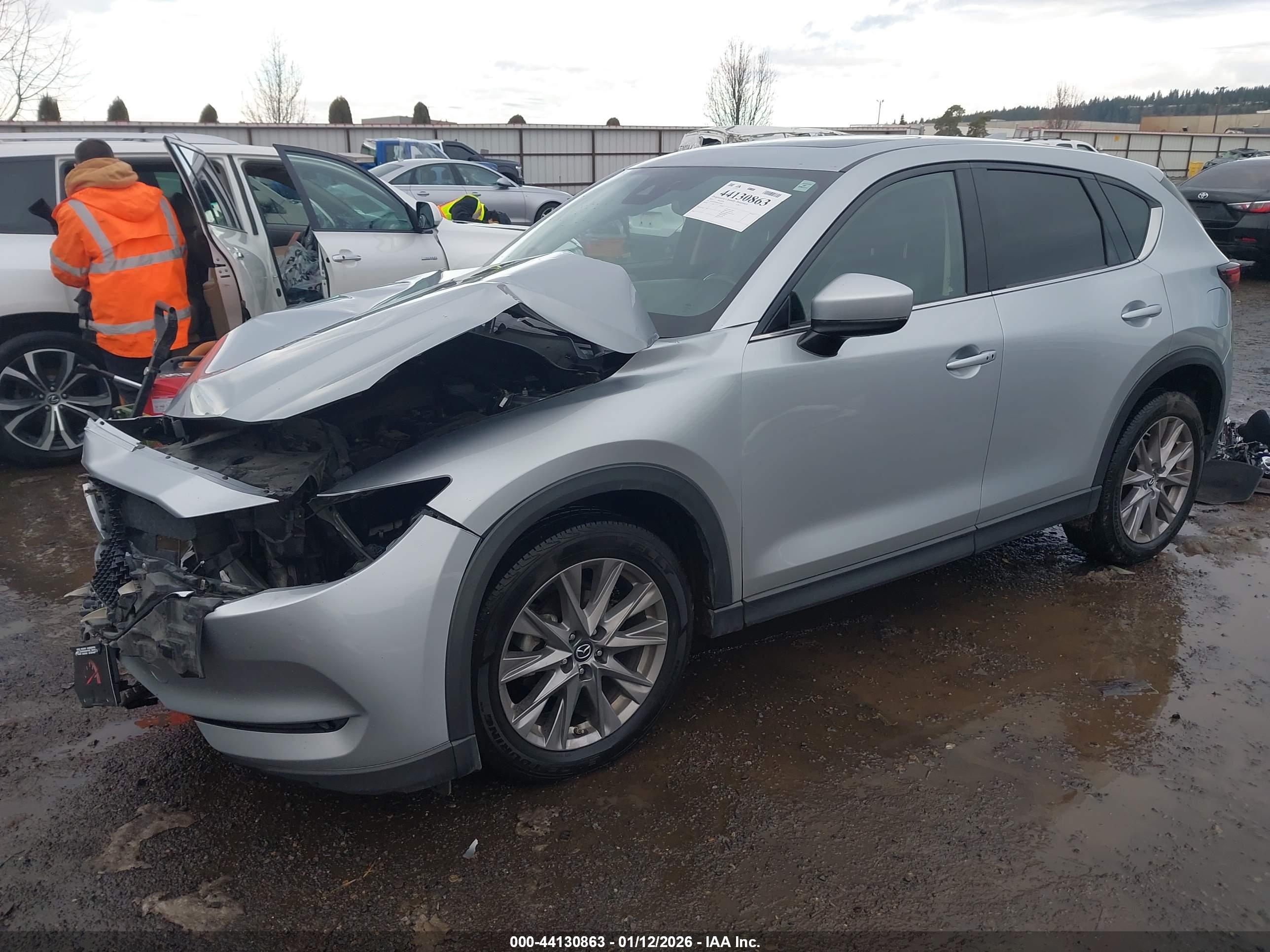 MAZDA CX-5 image 2
