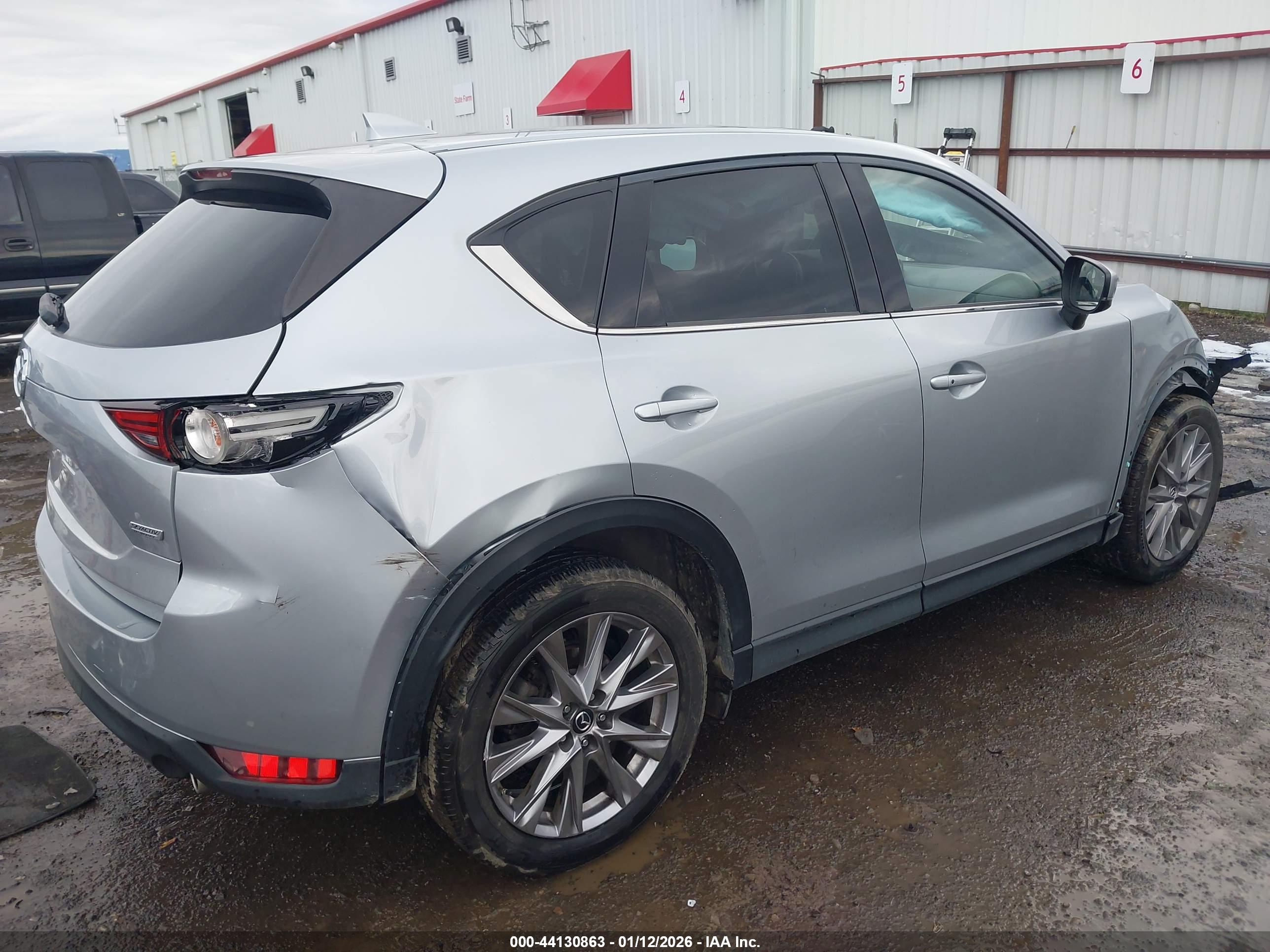 MAZDA CX-5 image 4