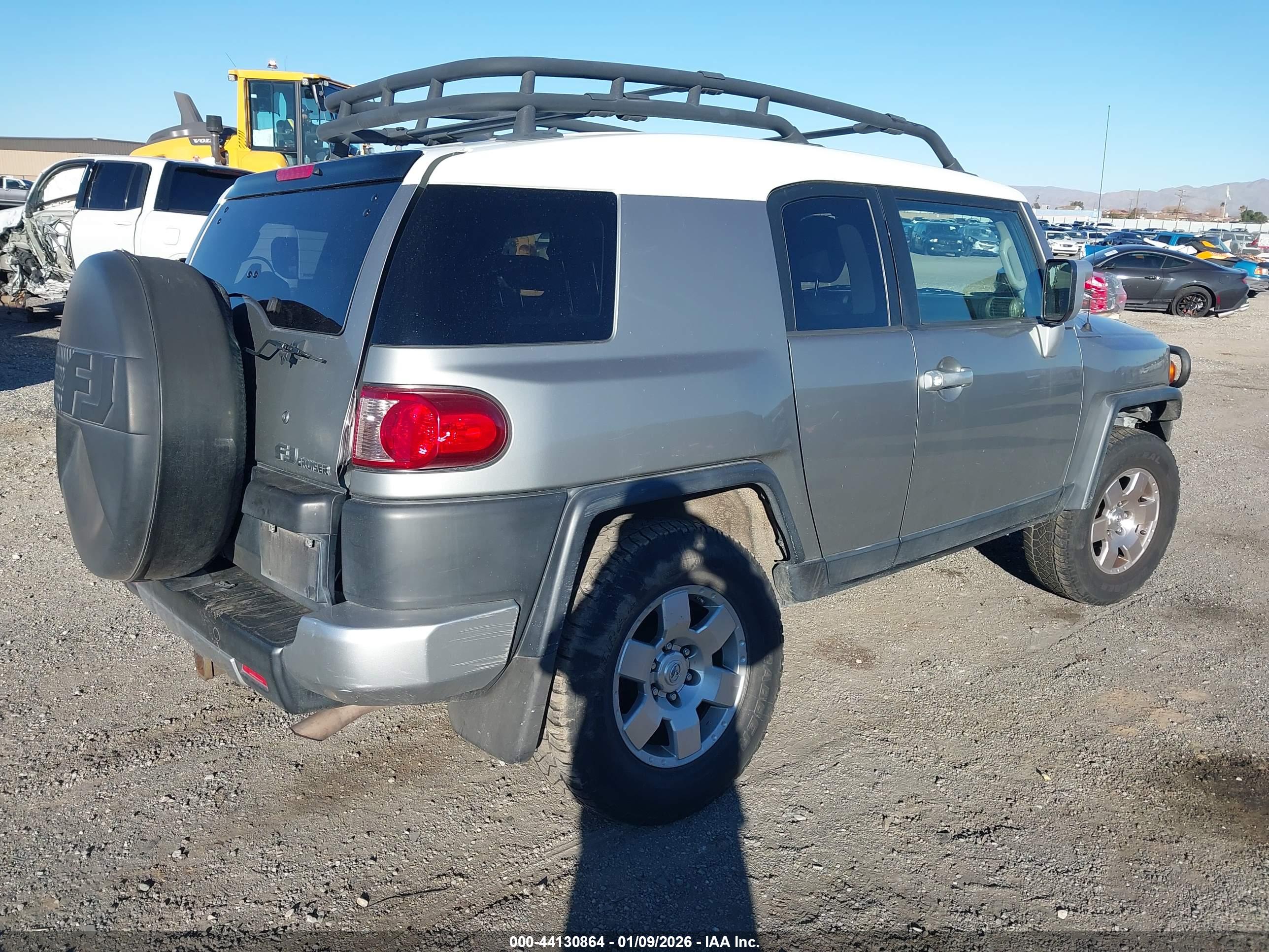 TOYOTA FJ image 4