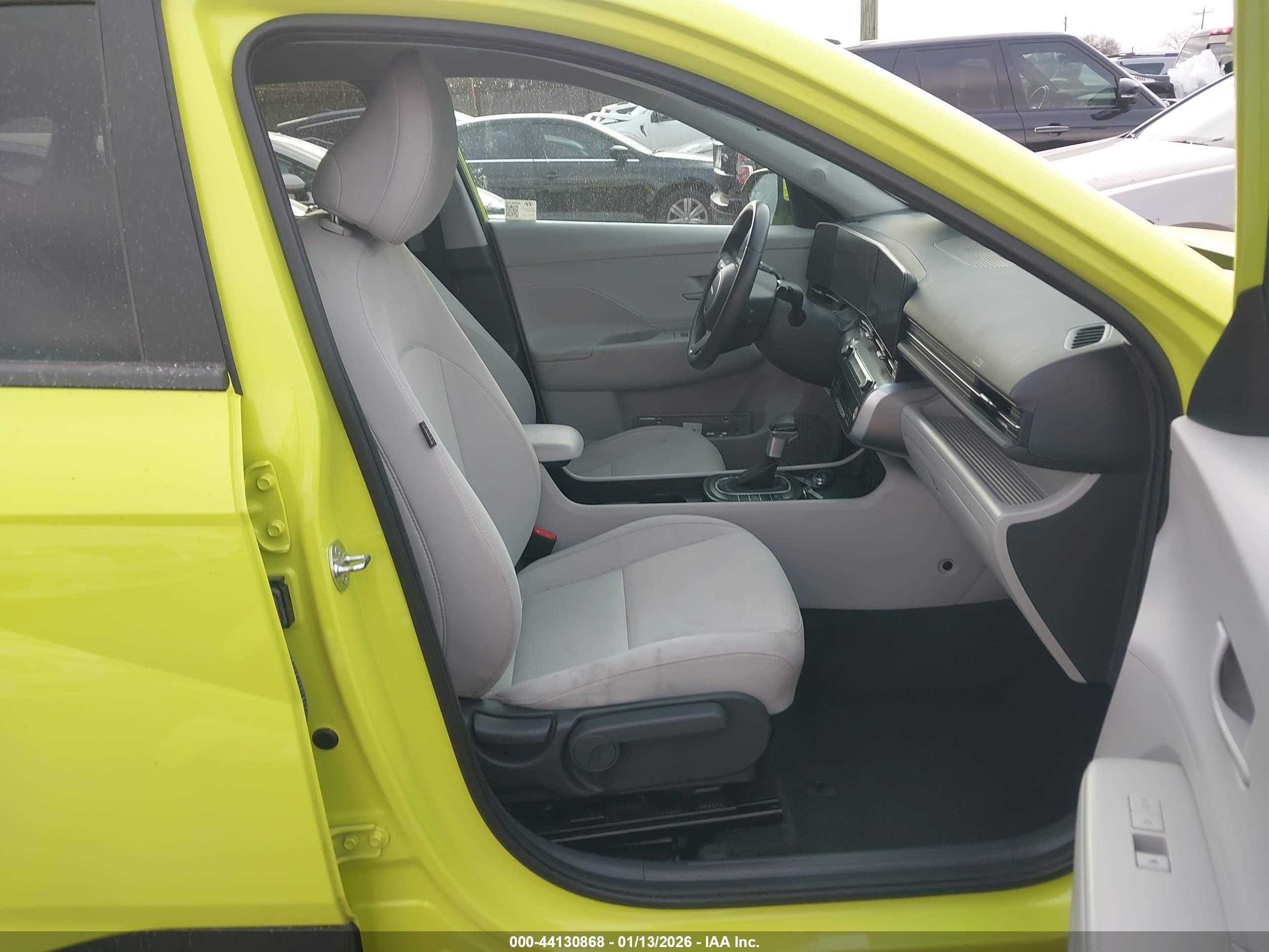 HYUNDAI KONA image 5