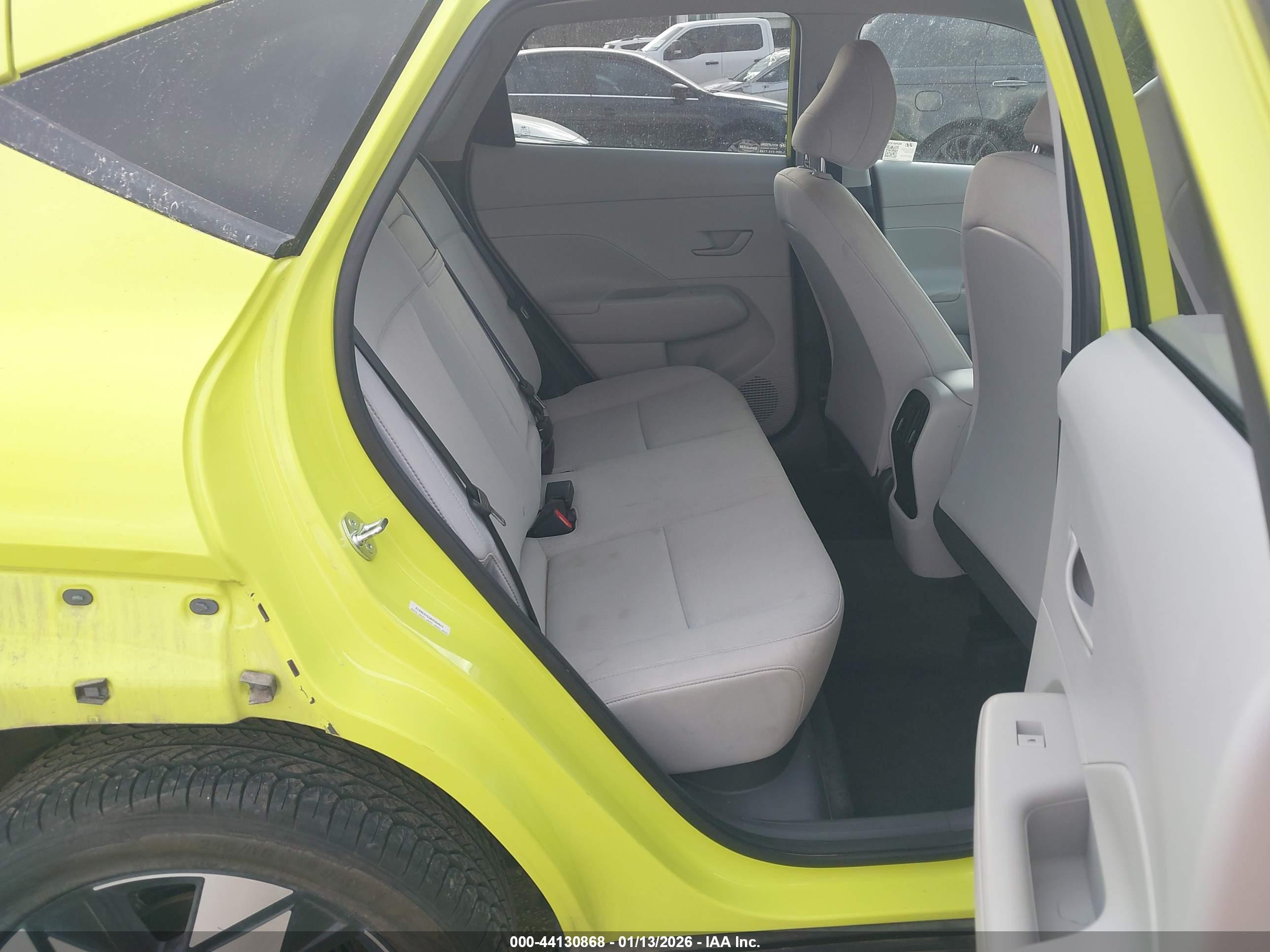 HYUNDAI KONA image 8