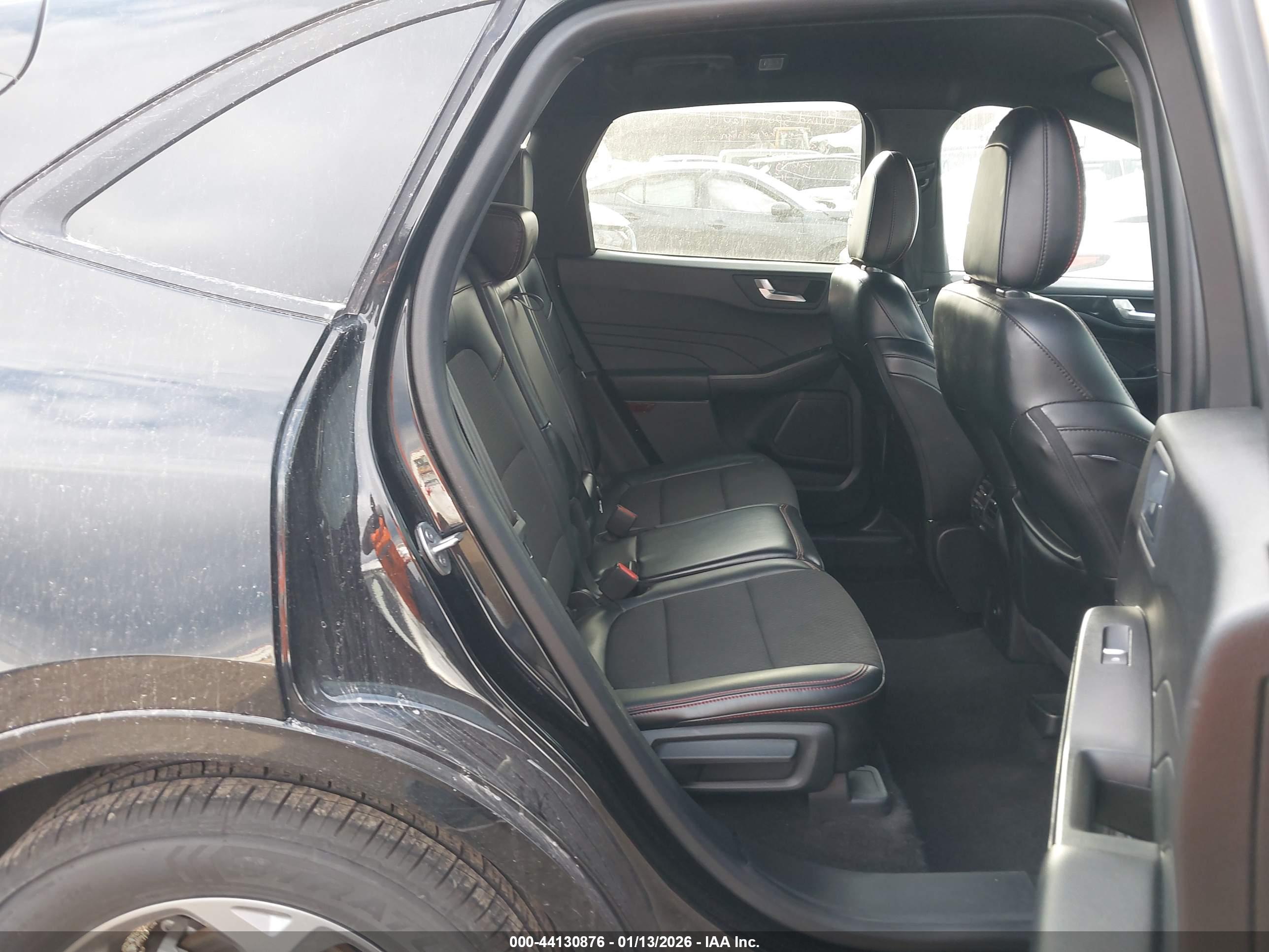 FORD ESCAPE image 8