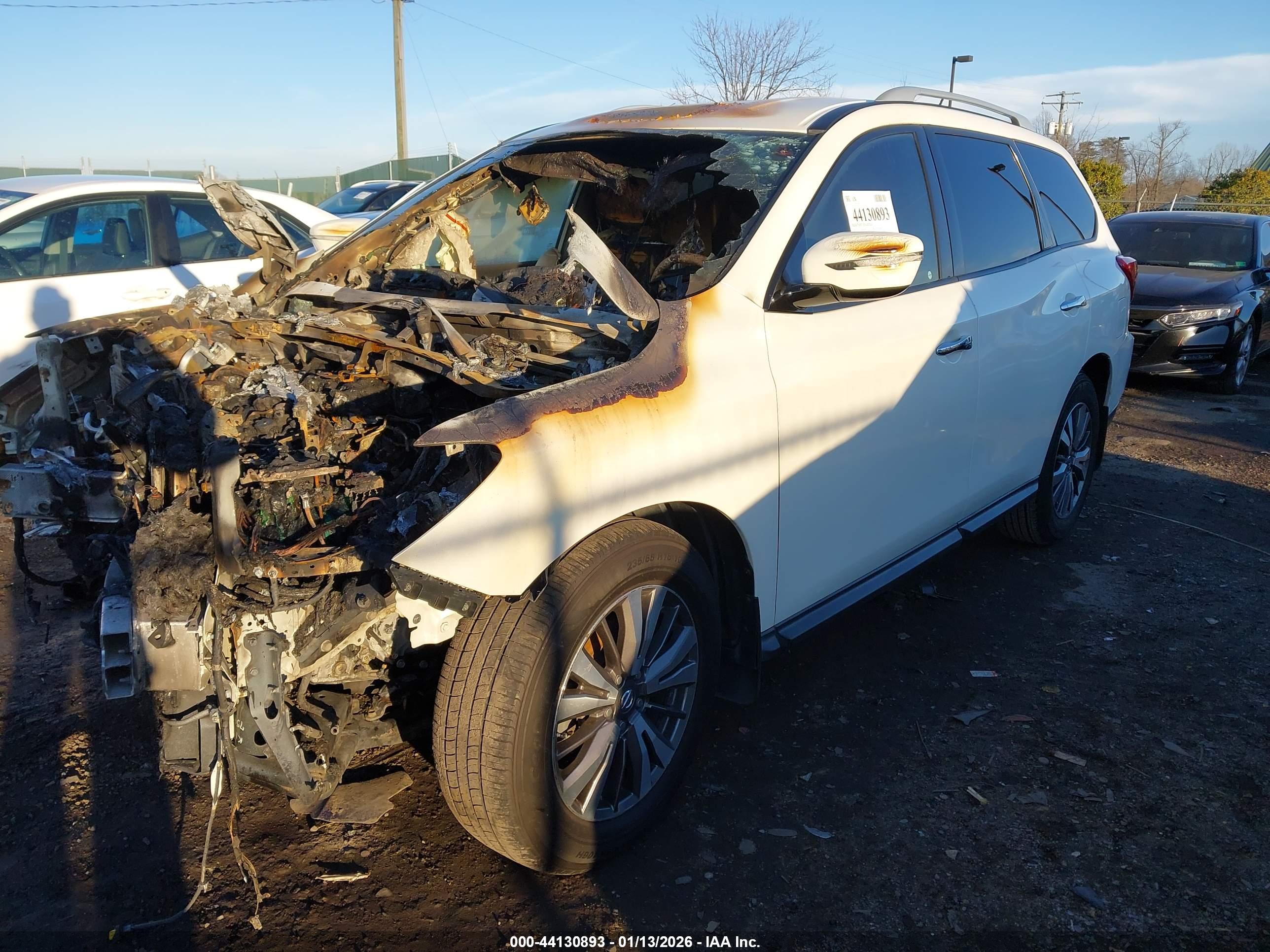 NISSAN PATHFINDER image 2