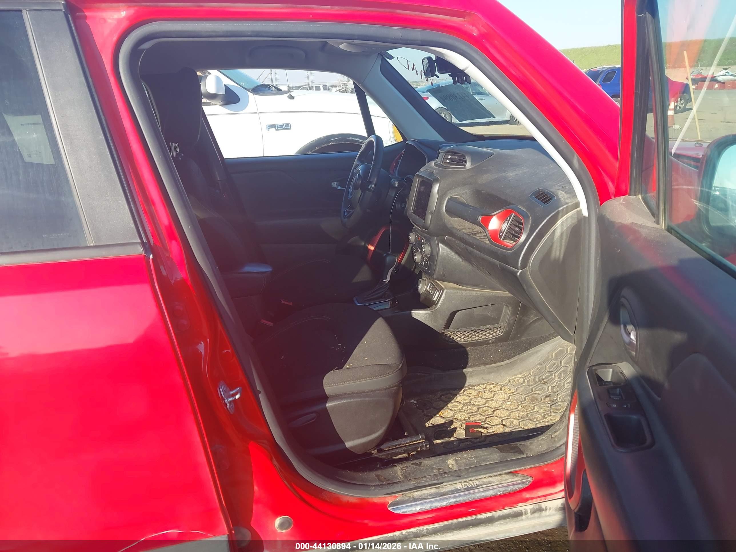 JEEP RENEGADE image 5