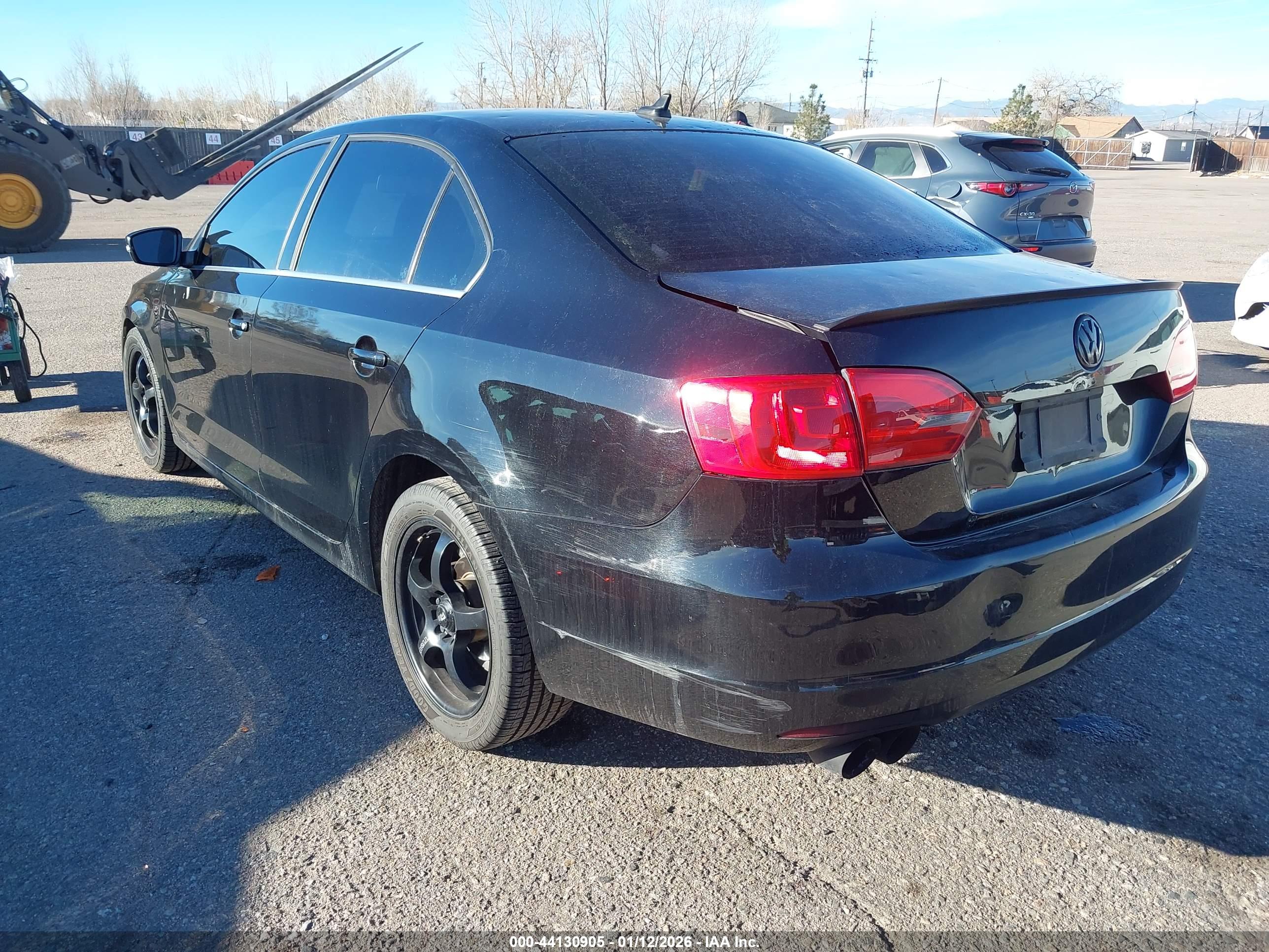 VOLKSWAGEN JETTA image 3