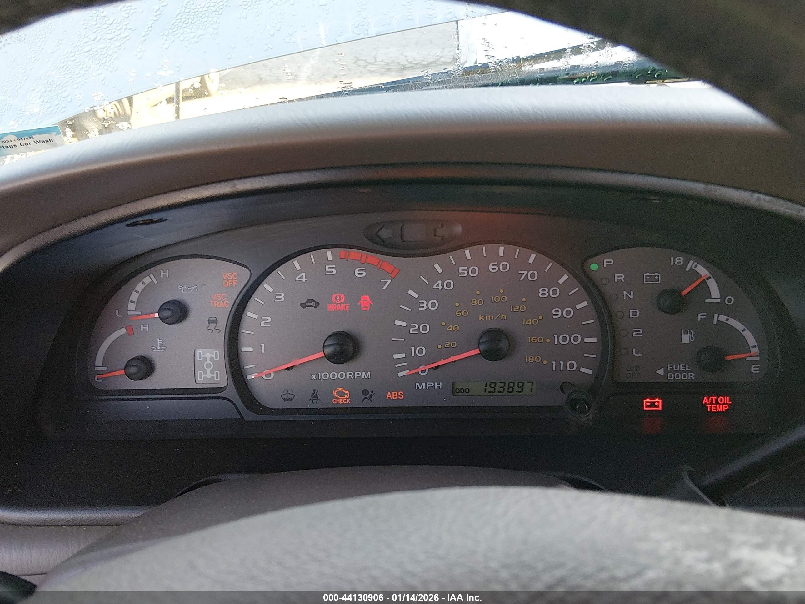 TOYOTA SEQUOIA image 7