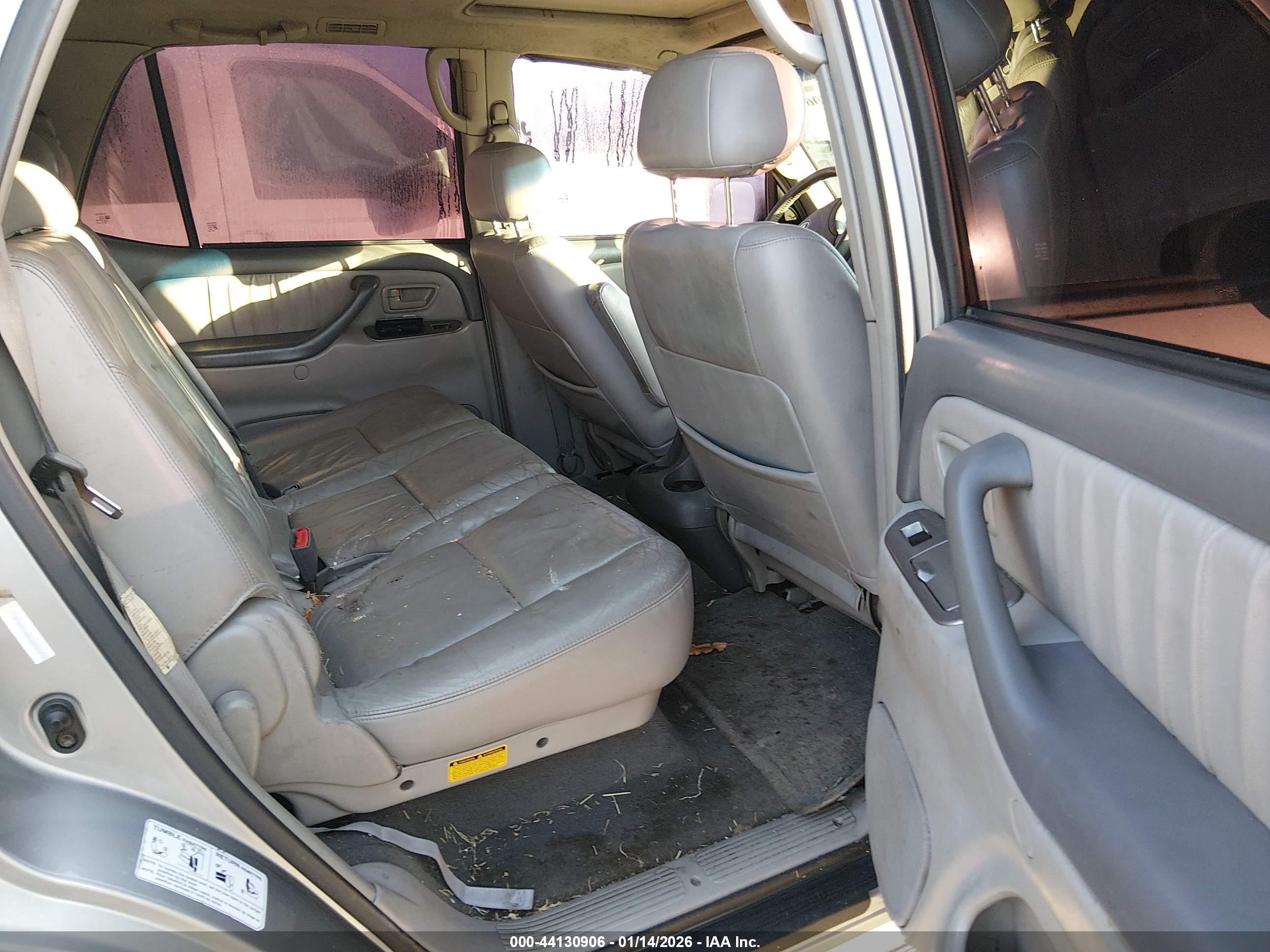 TOYOTA SEQUOIA image 8