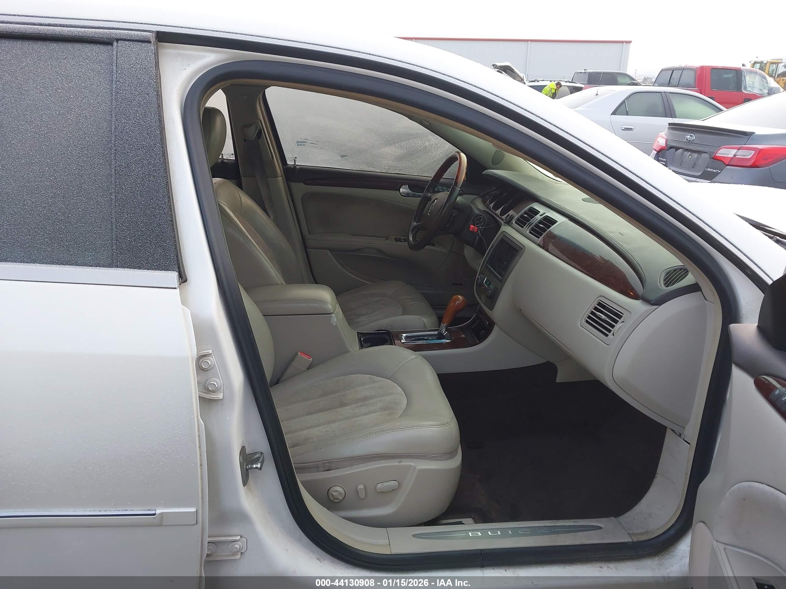 BUICK LUCERNE image 5