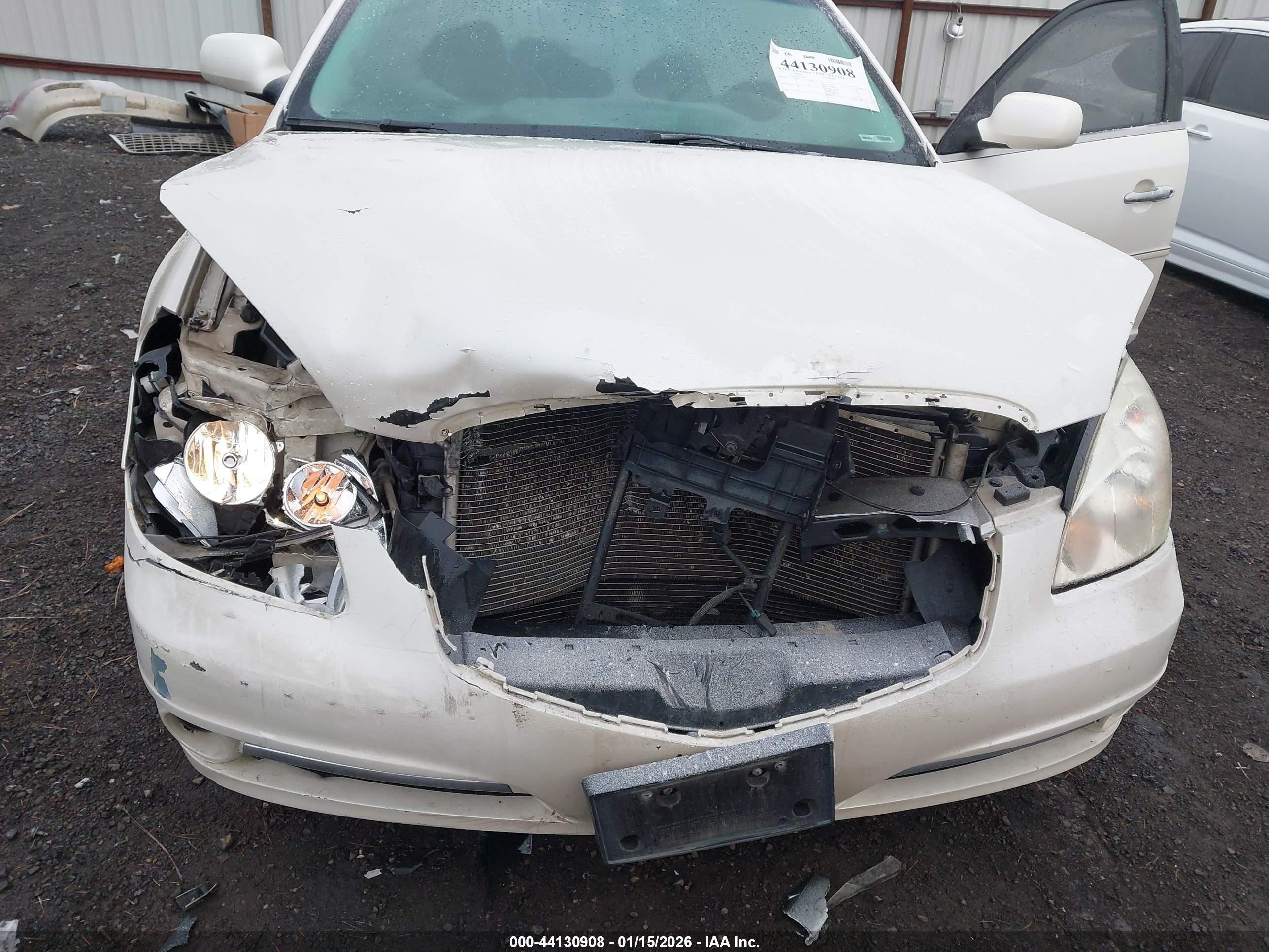 BUICK LUCERNE image 6