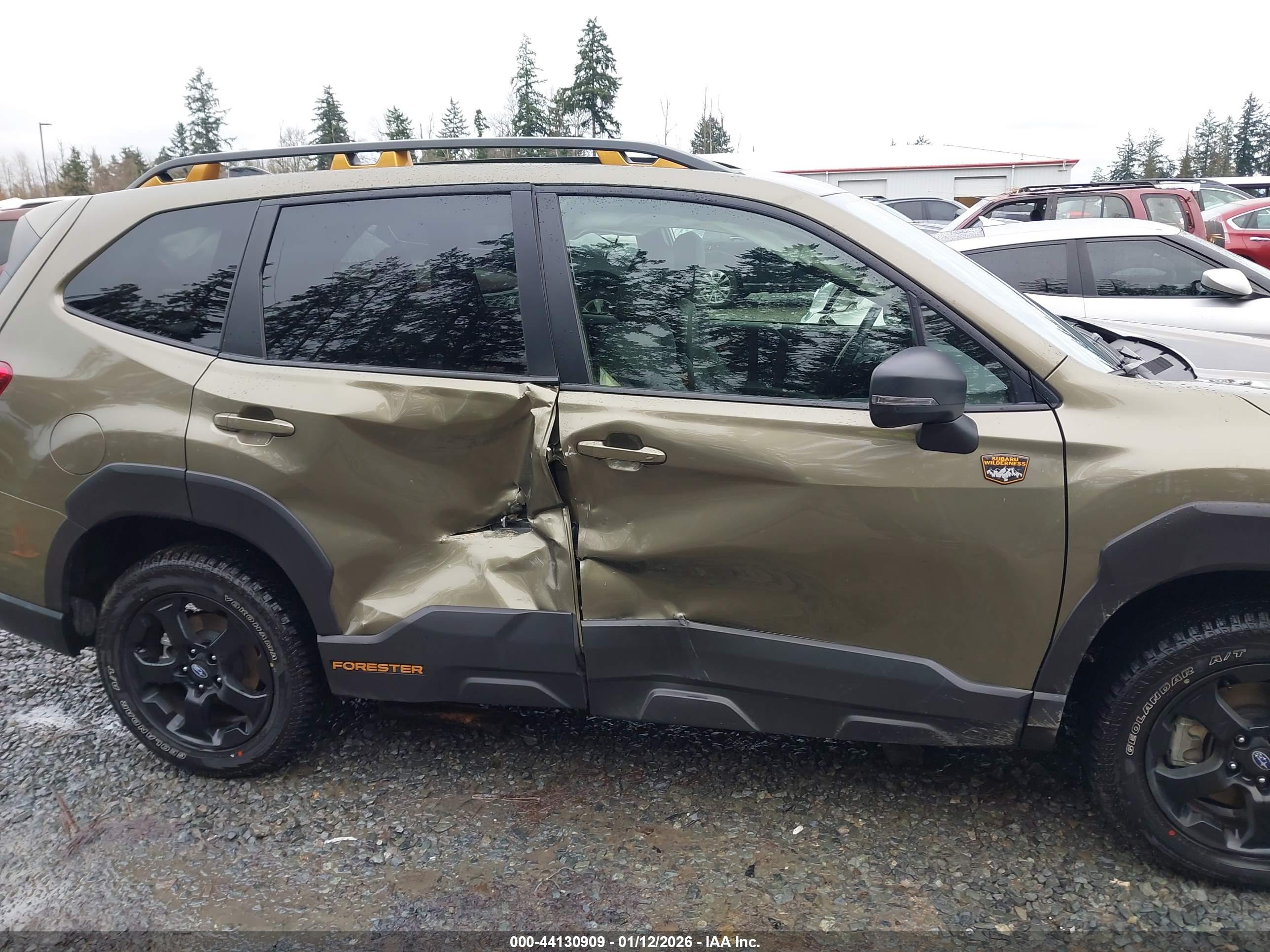 SUBARU FORESTER image 6