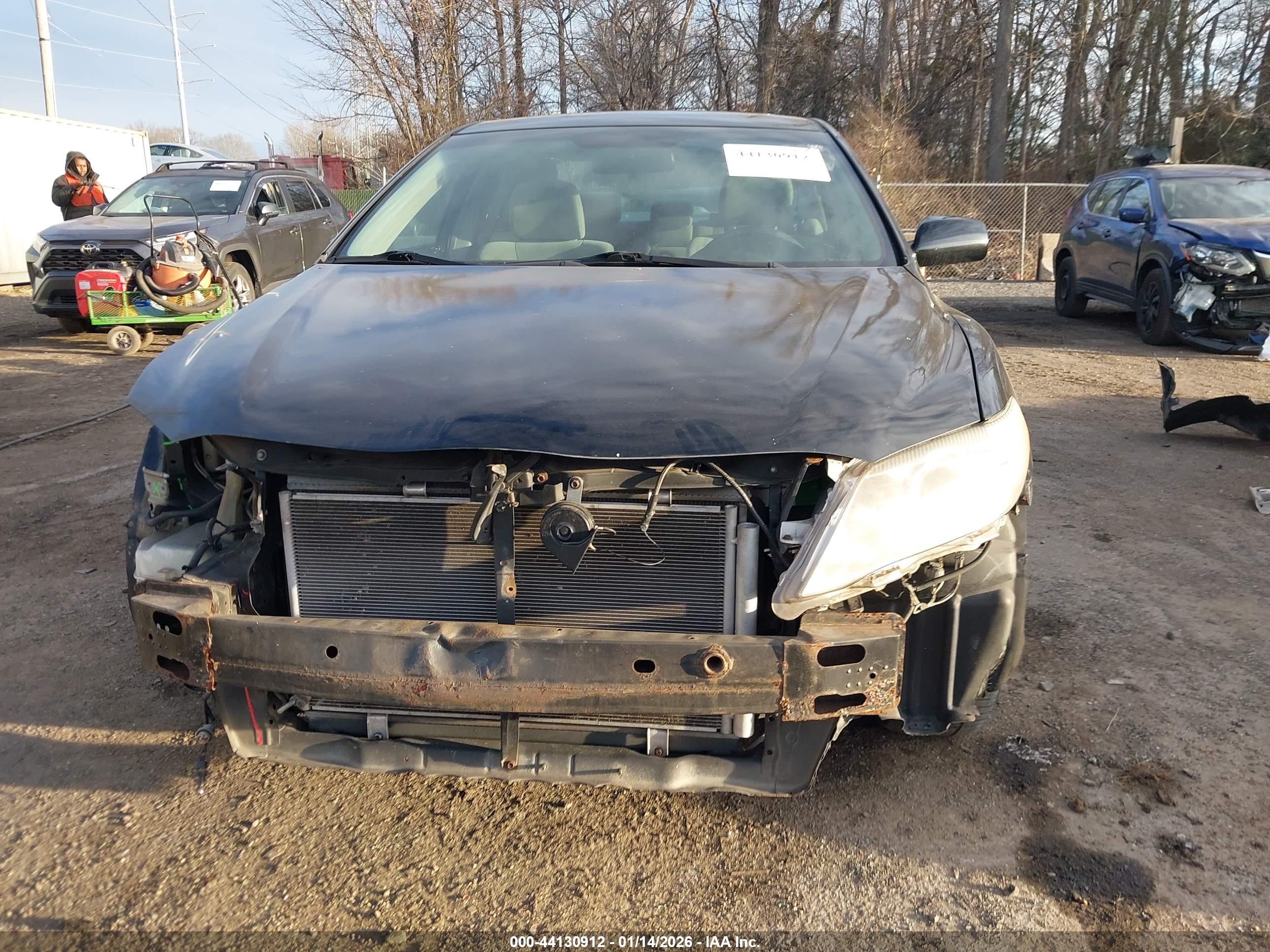 TOYOTA CAMRY image 6