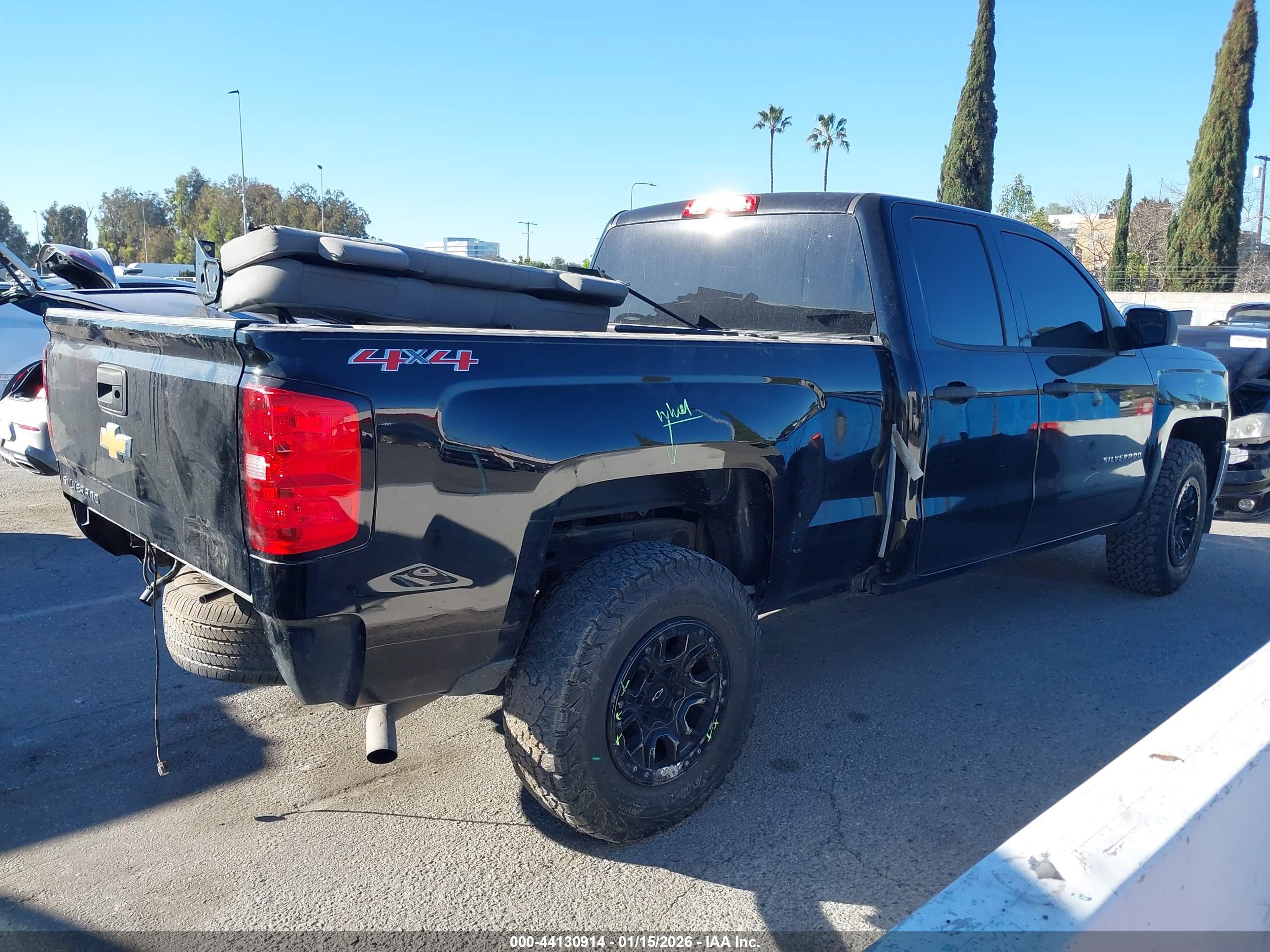 CHEVROLET SILVERADO image 4