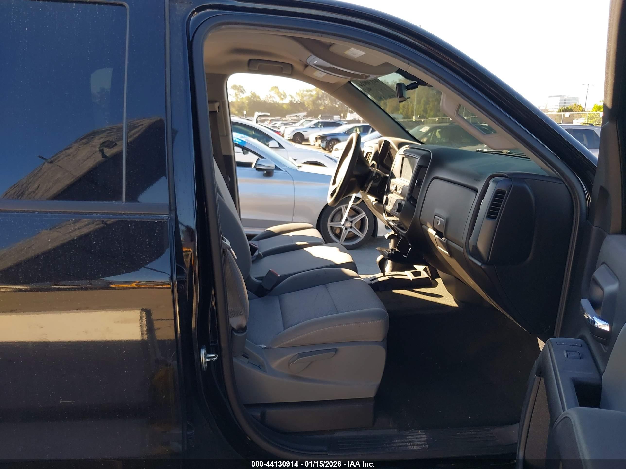 CHEVROLET SILVERADO image 5