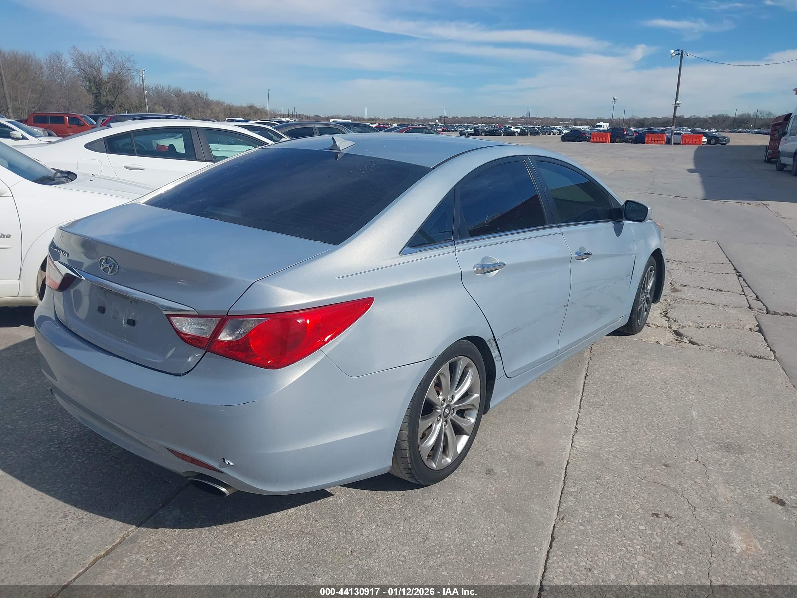 HYUNDAI SONATA image 4